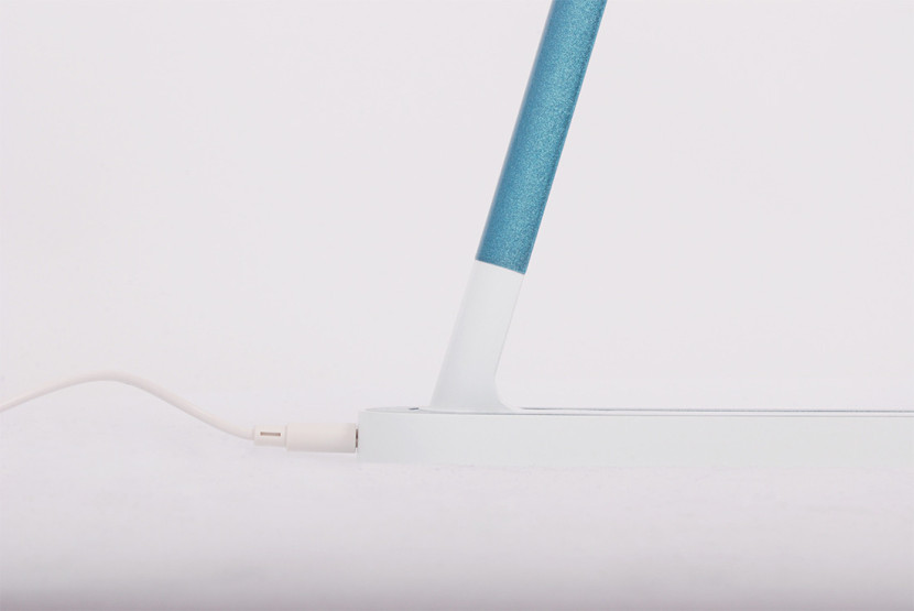 Lampka biurkowaNiko turkusowo-biała LED 5W Odcienie bieli wys:38cm Kaja