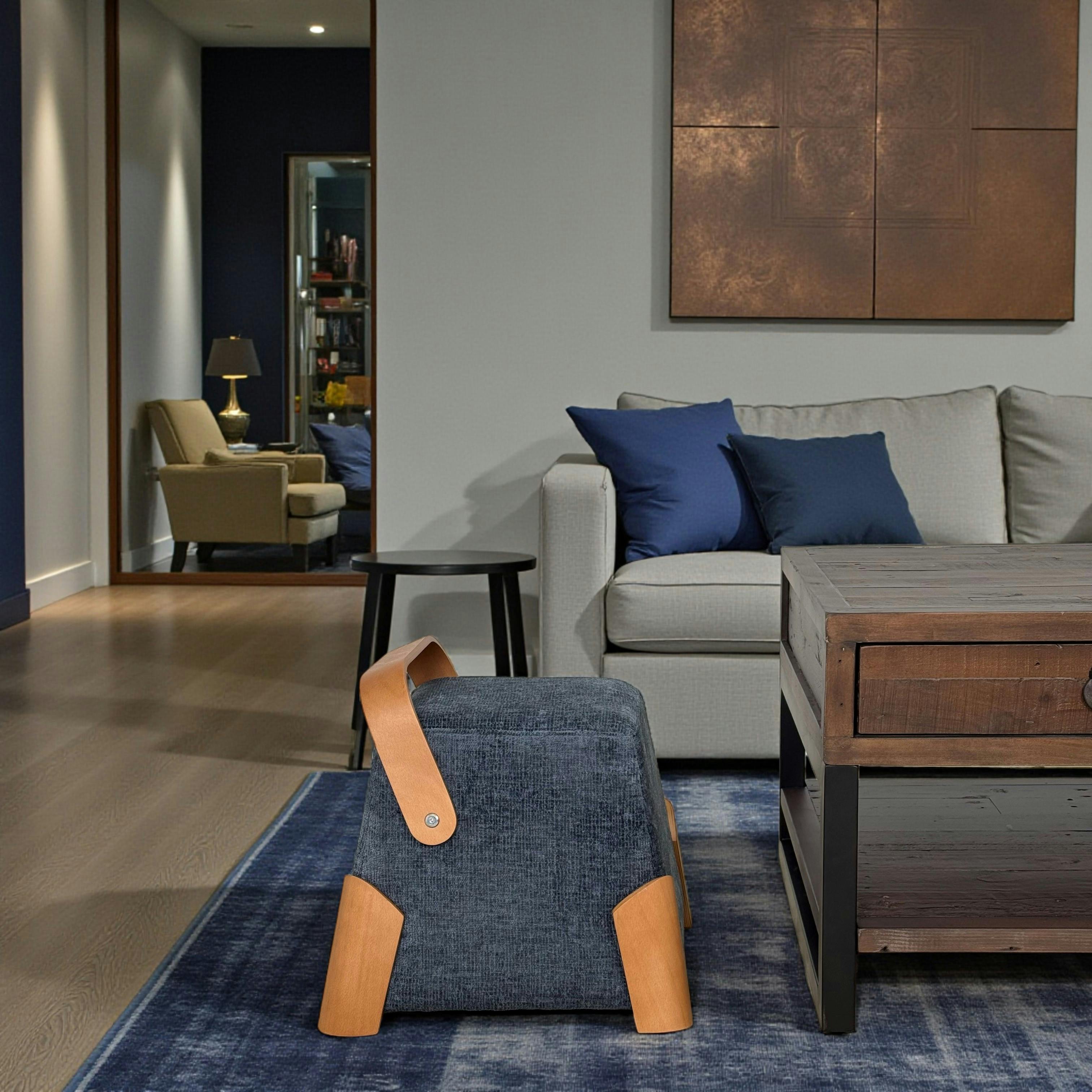 Pouf design bleu avec poignée en bois IENA