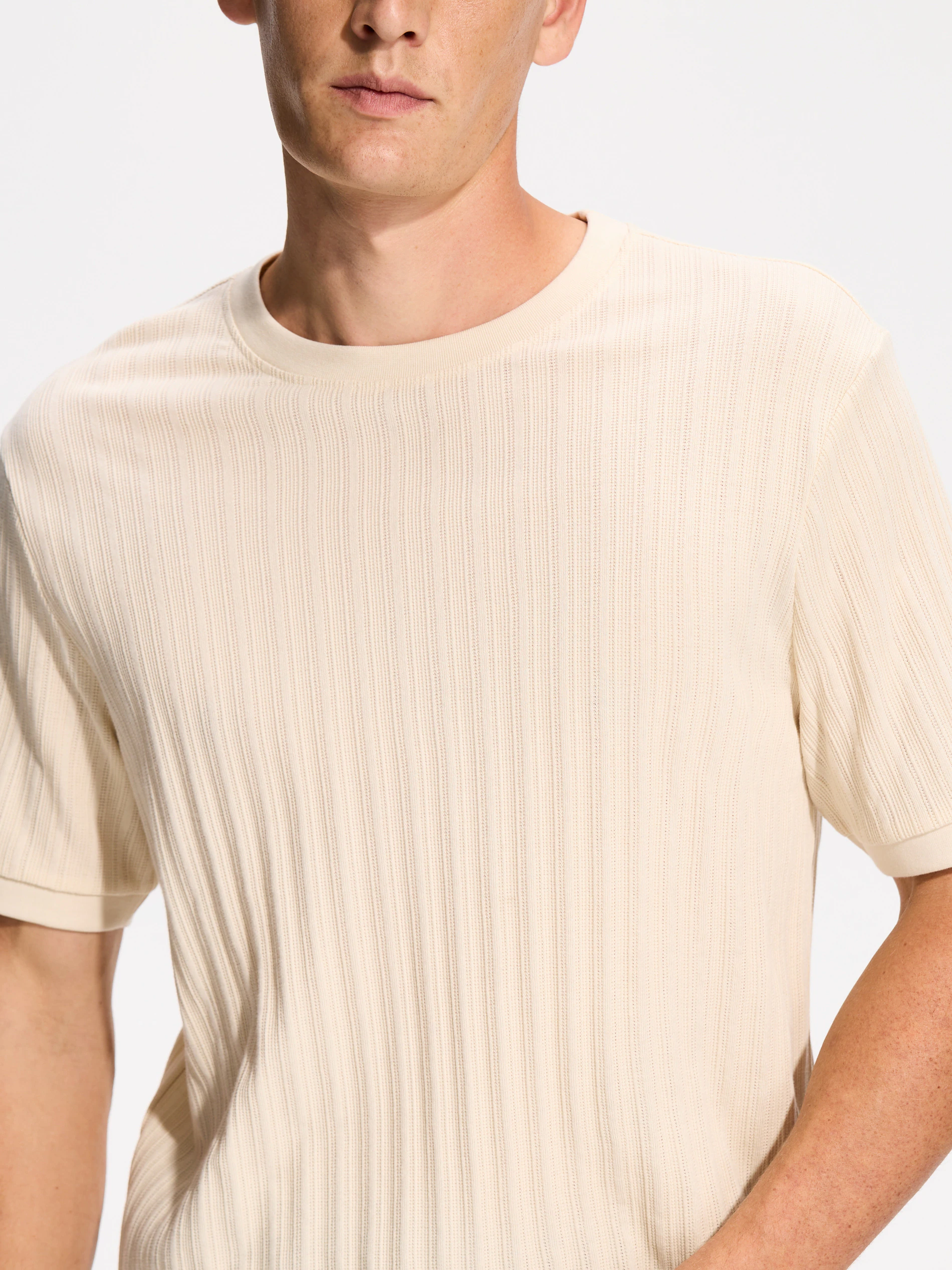 Strukturalny t-shirt regular fit