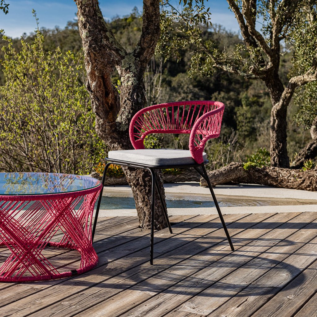 Cadeira de Metal e Corda Rosa com braços PANTAI