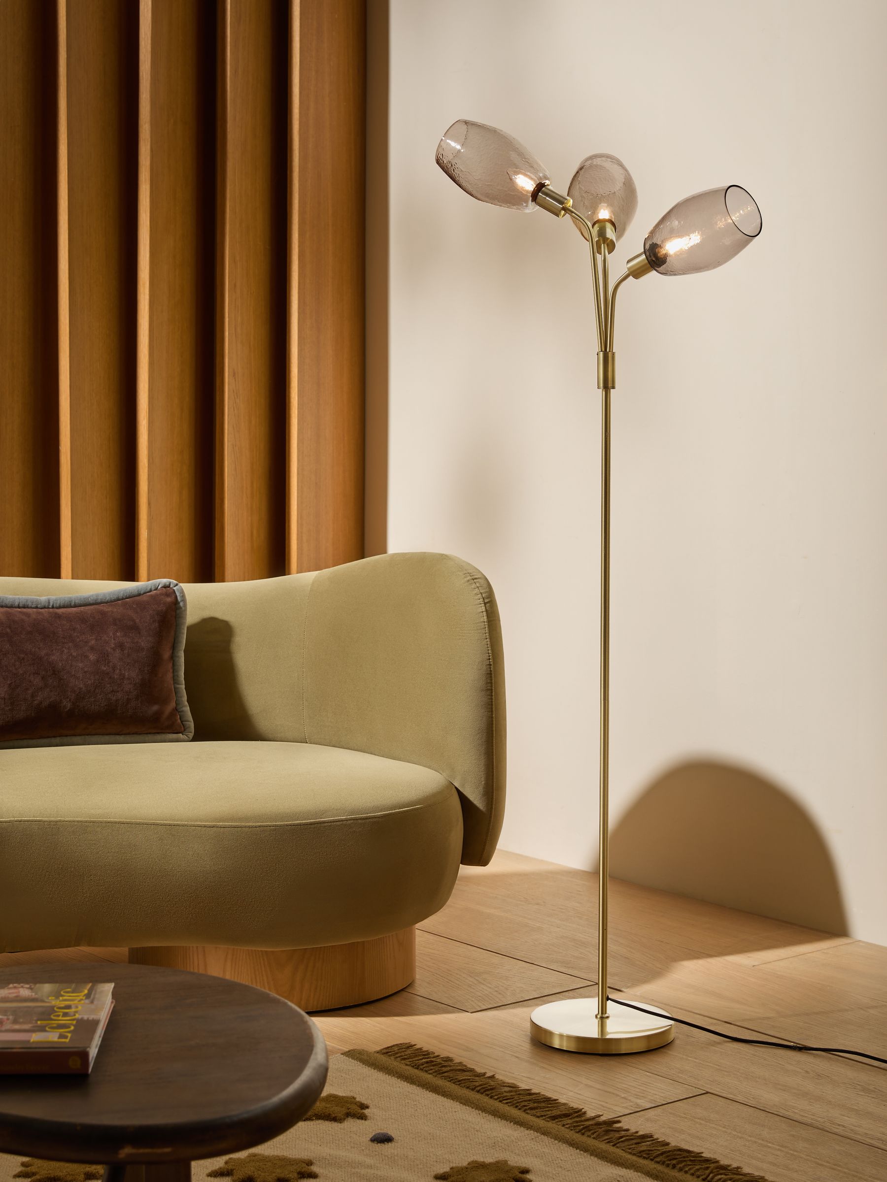 Isla Floor Lamp in Brass/Brown