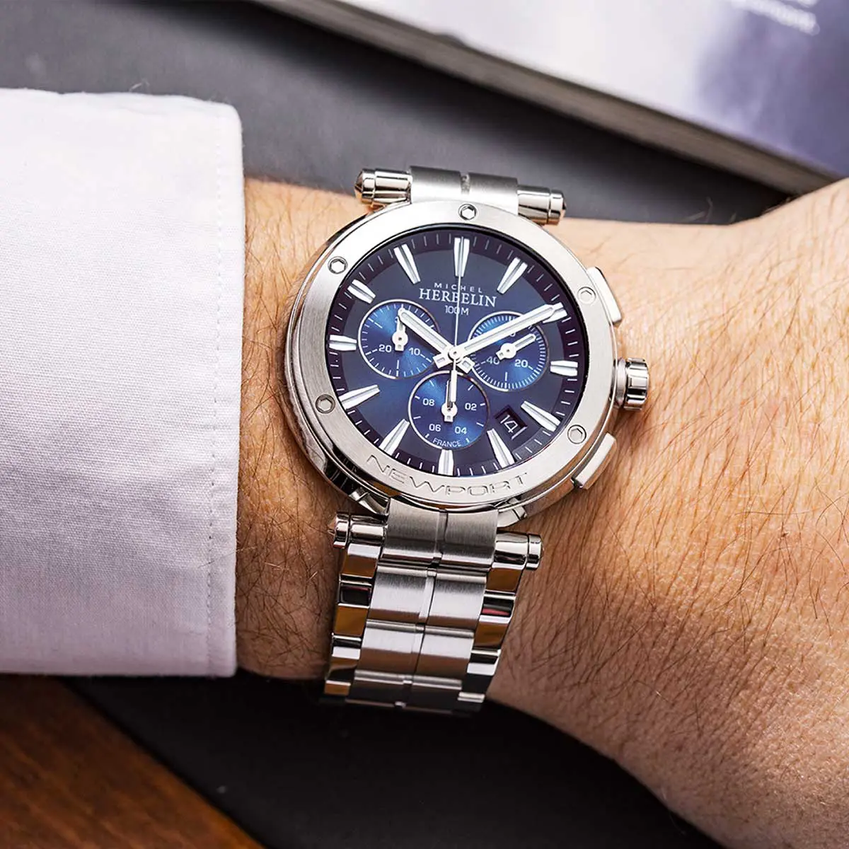 NEWPORT – CHRONONOGRAPHE – ACIER & NOIR