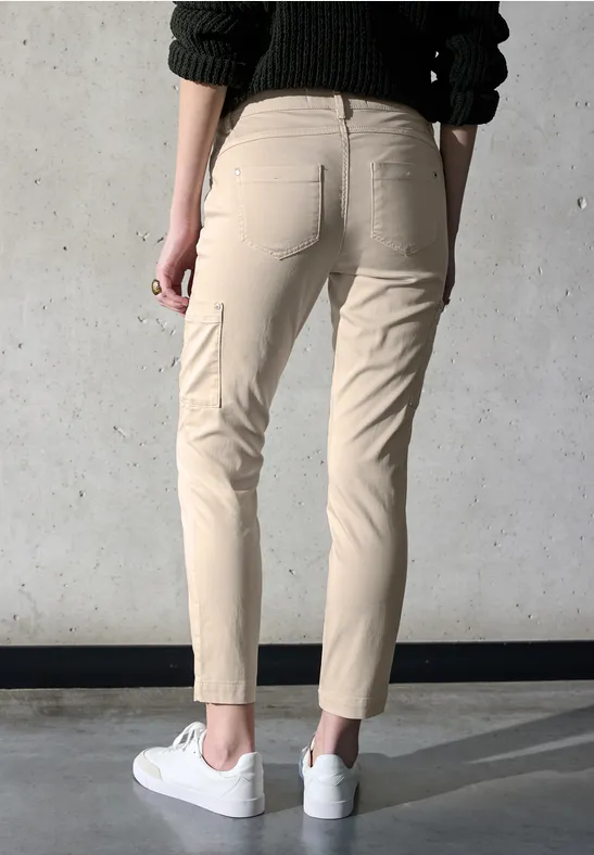 Hose im Cargo-Look