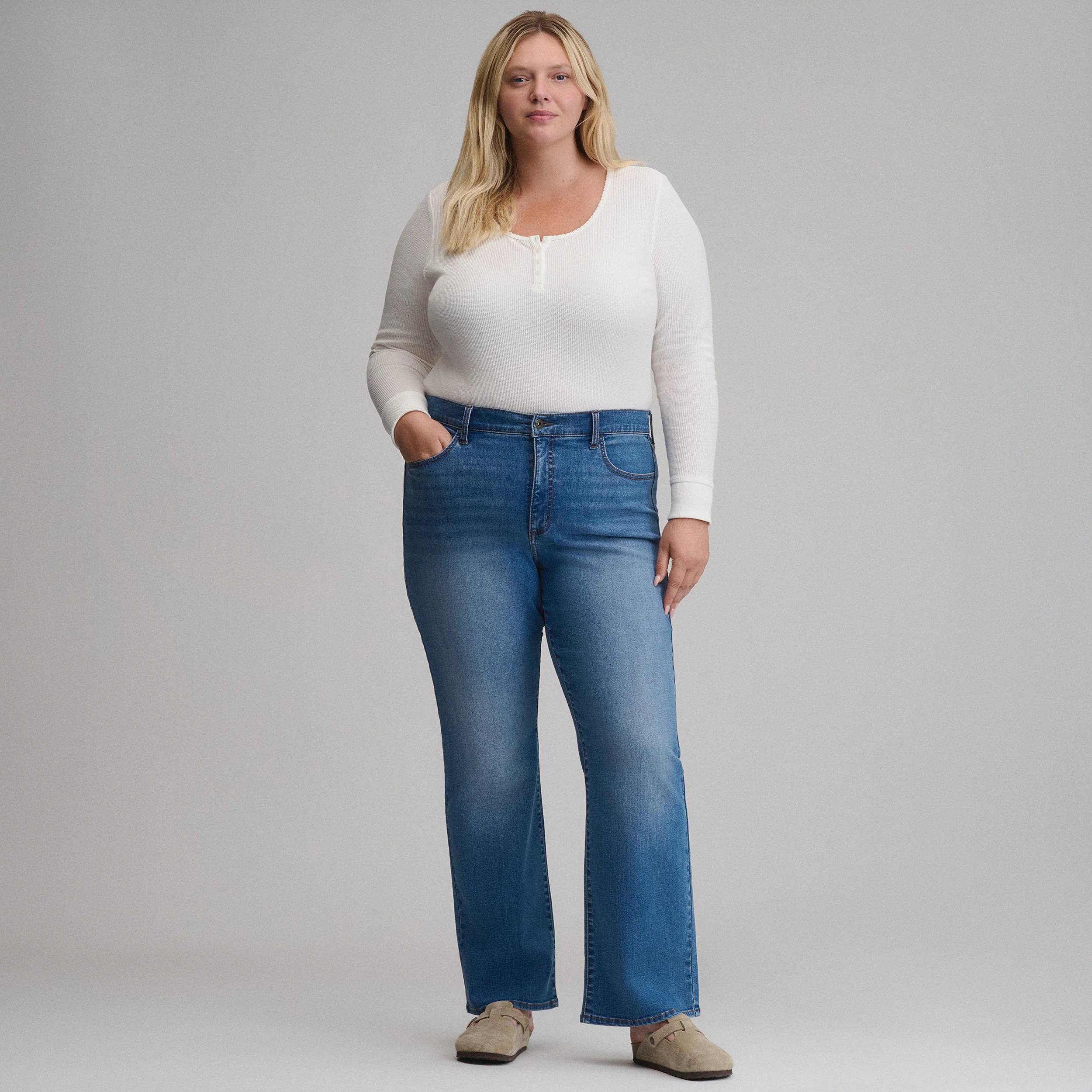 Women's Venture Stretch High-Rise Bootcut Jeans
