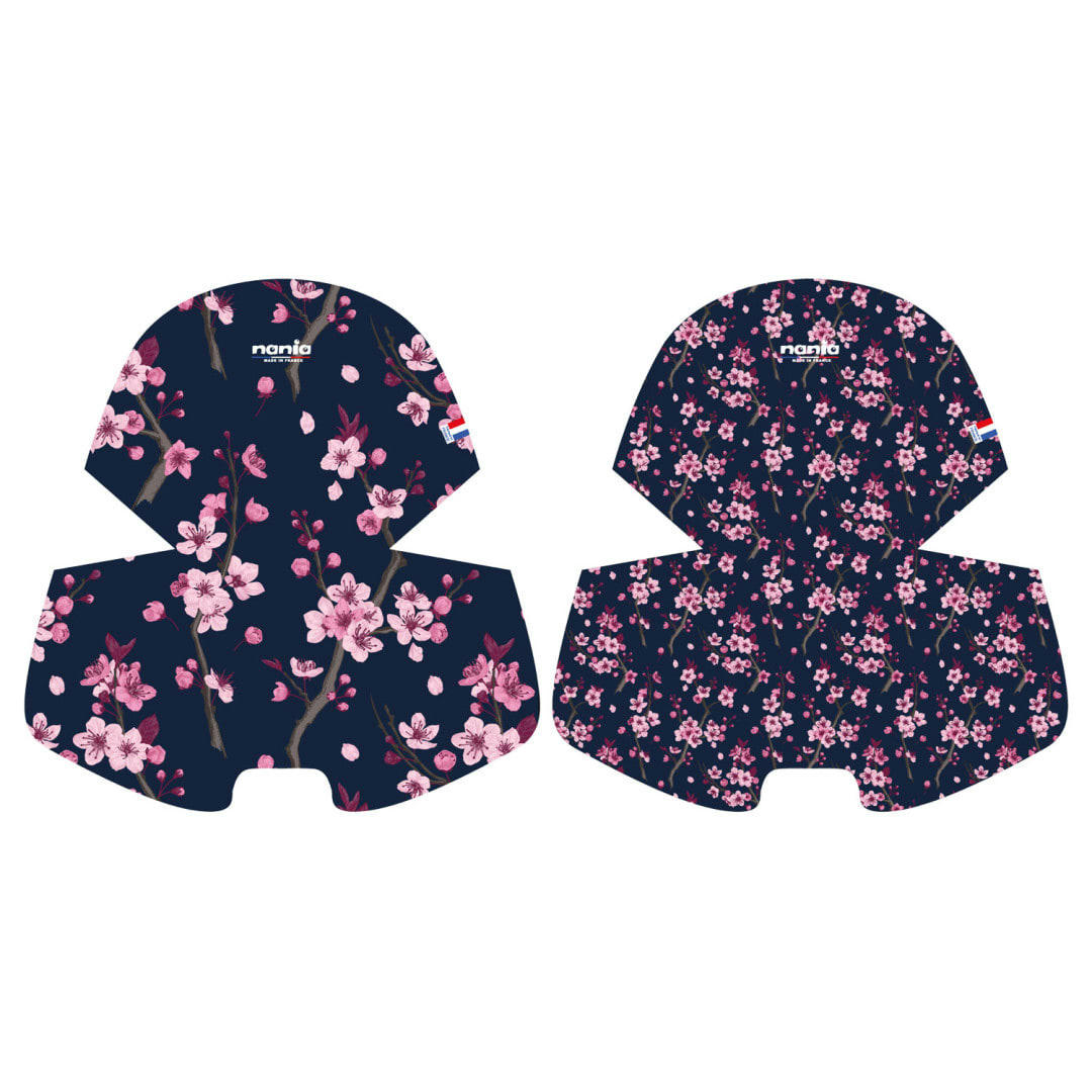 - Chaise haute blanche et hêtre coussin décor cerisier