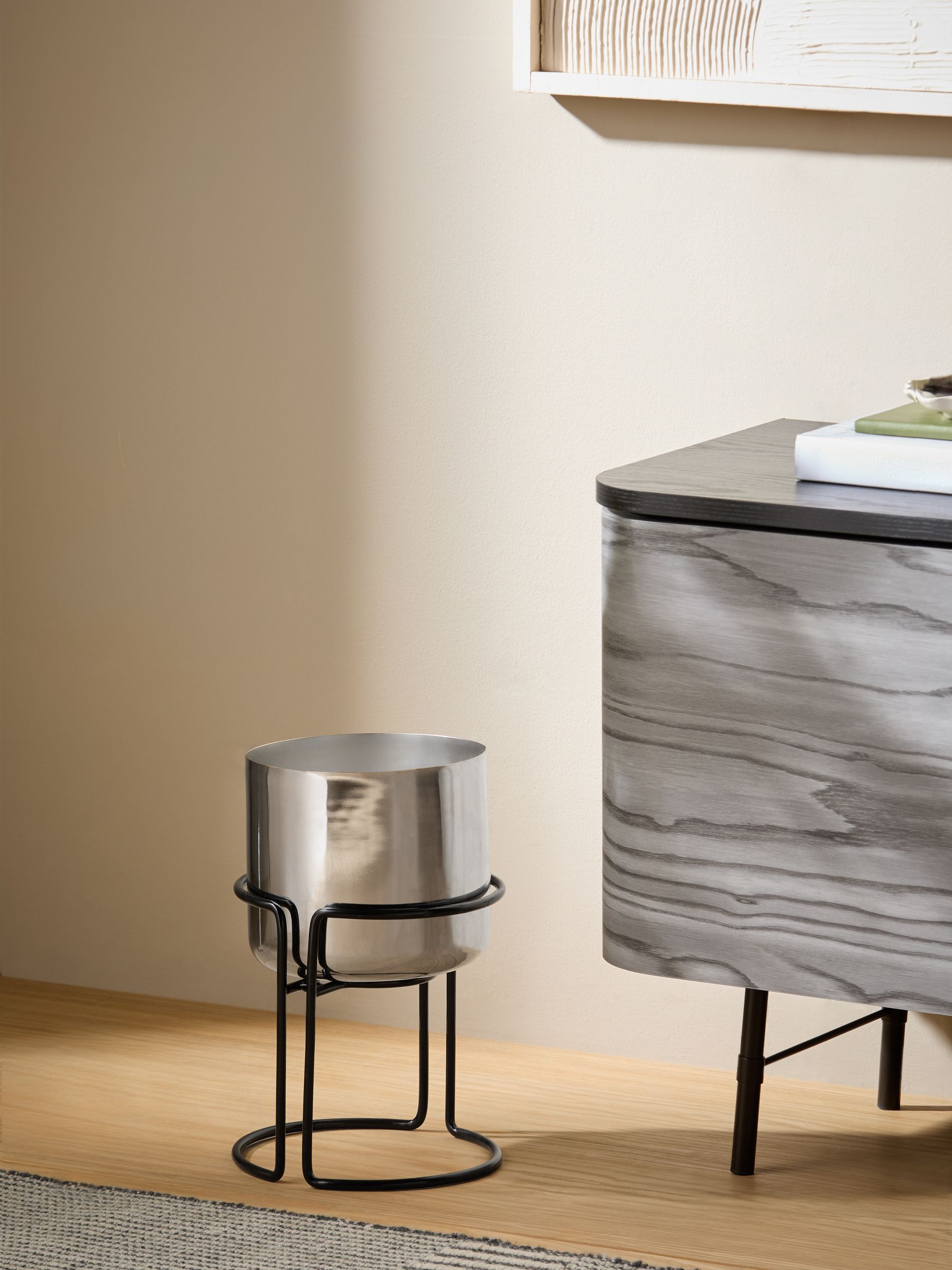 Piper Plant Pot in Silver