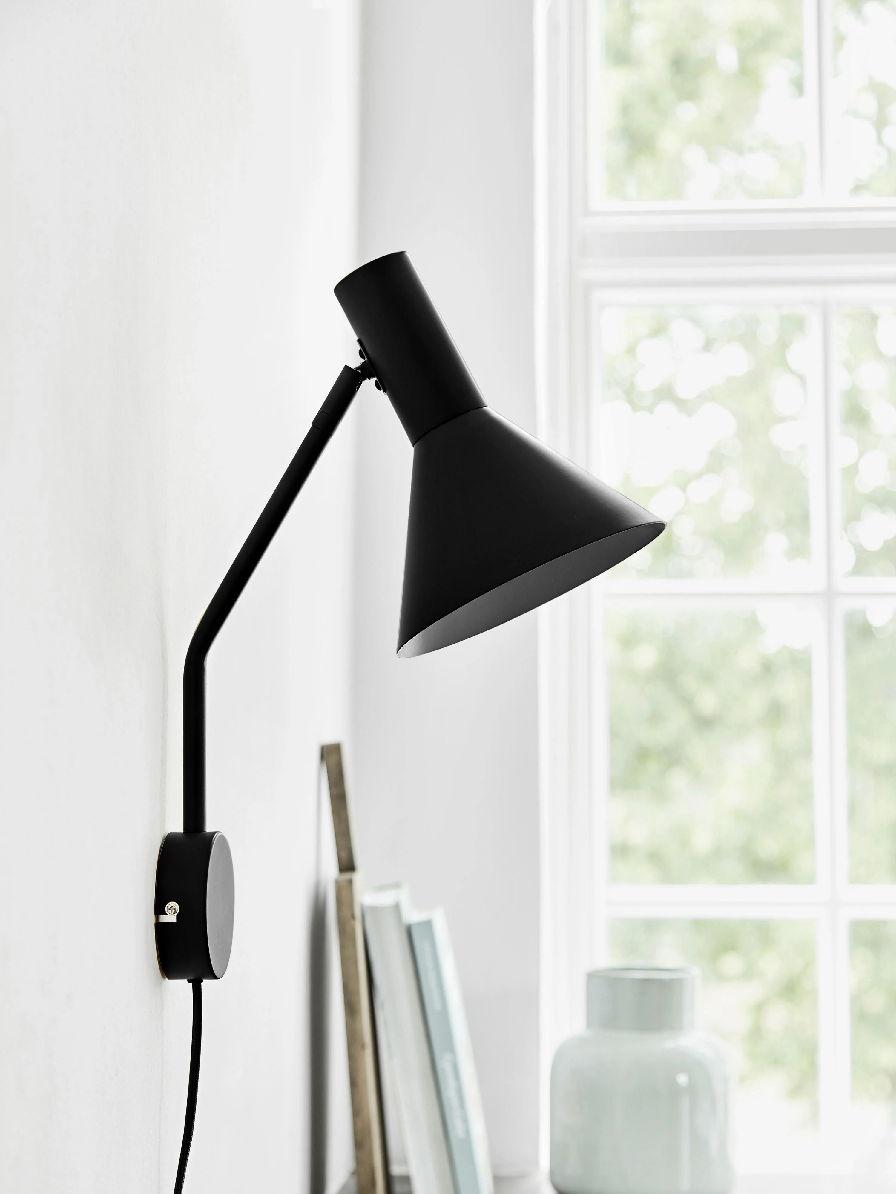 Verstellbare Design Wandleuchte Lyss