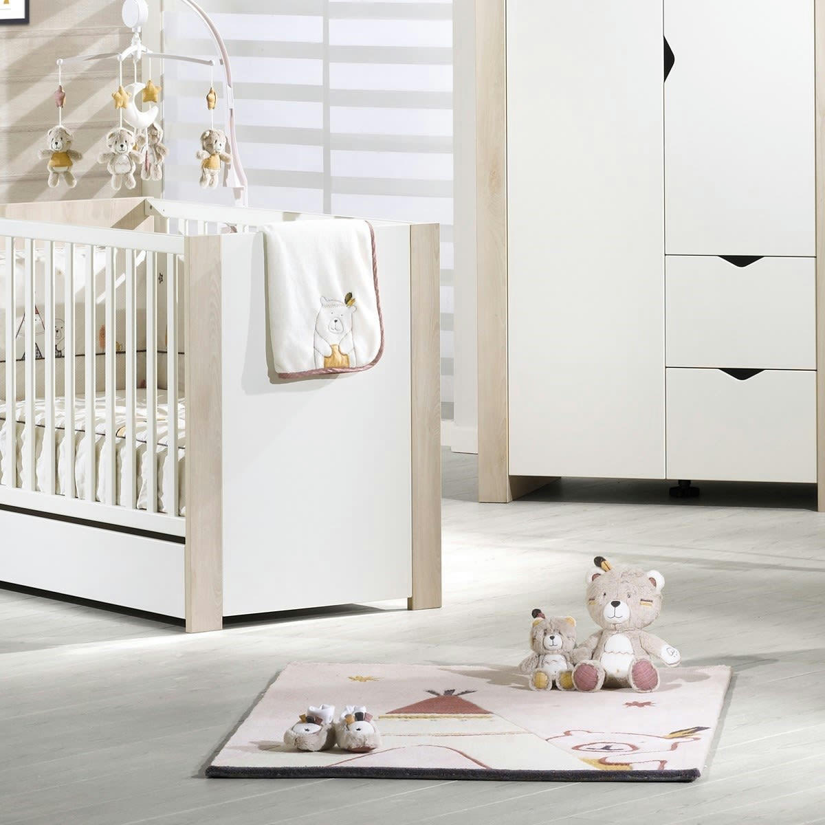 TIMOUKI - Tapis de chambre enfant Tipi 130x90cm en acrylique beige