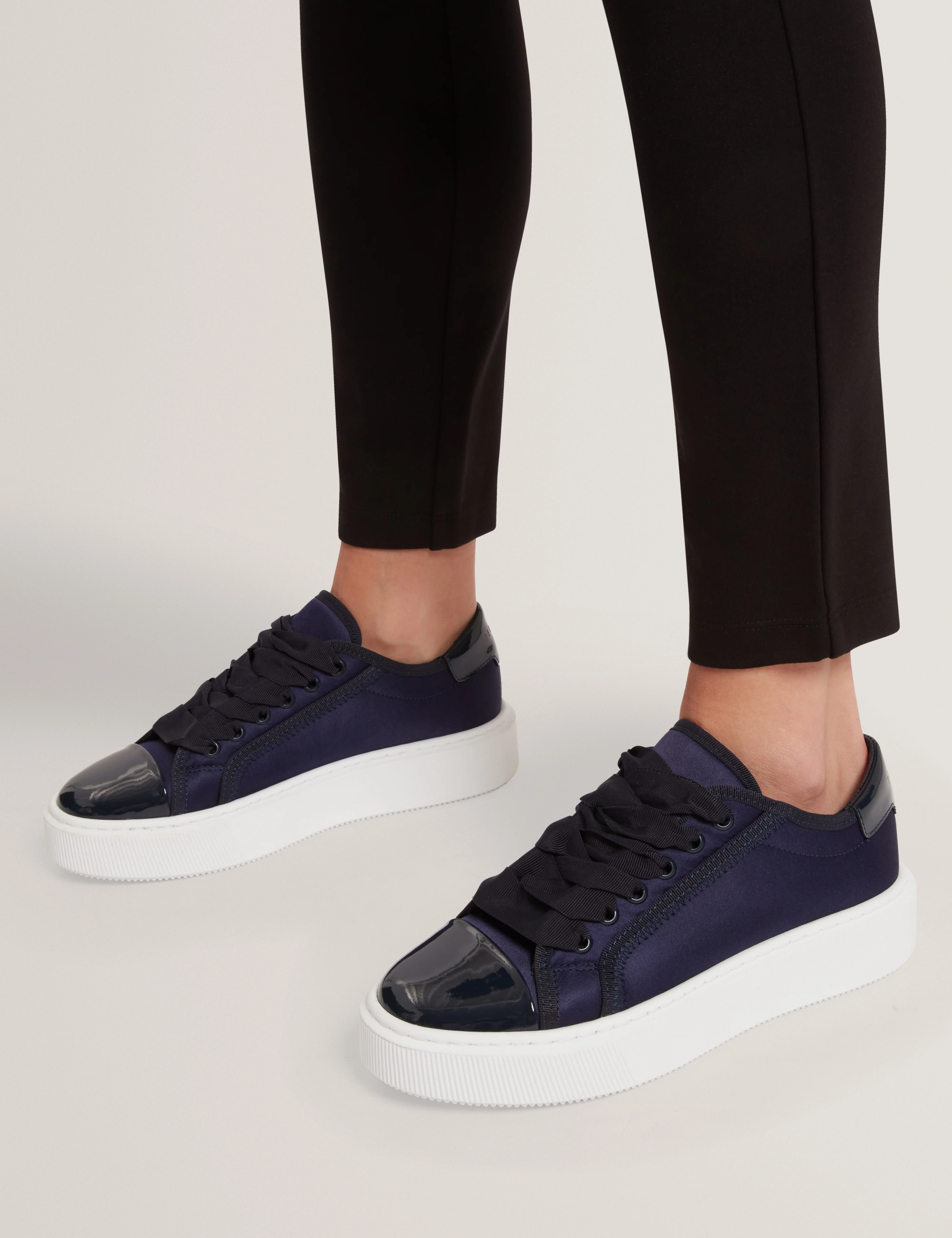 ZAIINA | NAVY