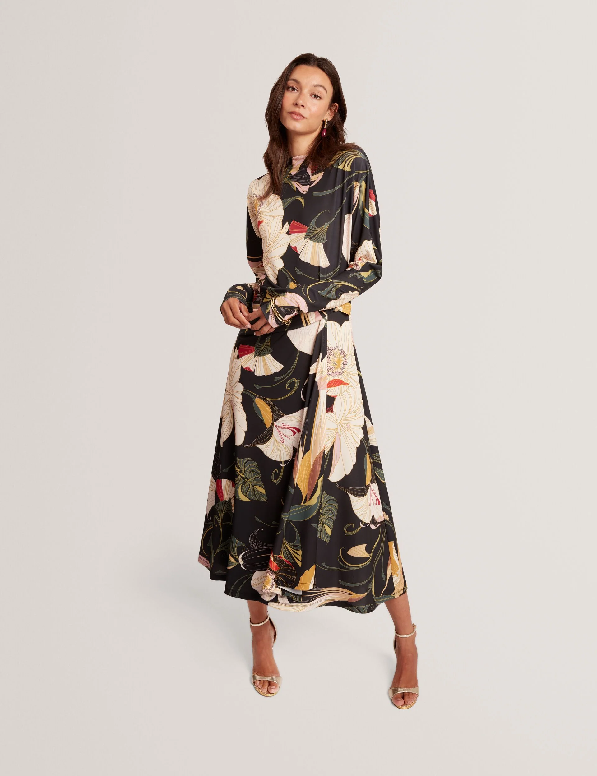 LAWRIA | BLACK