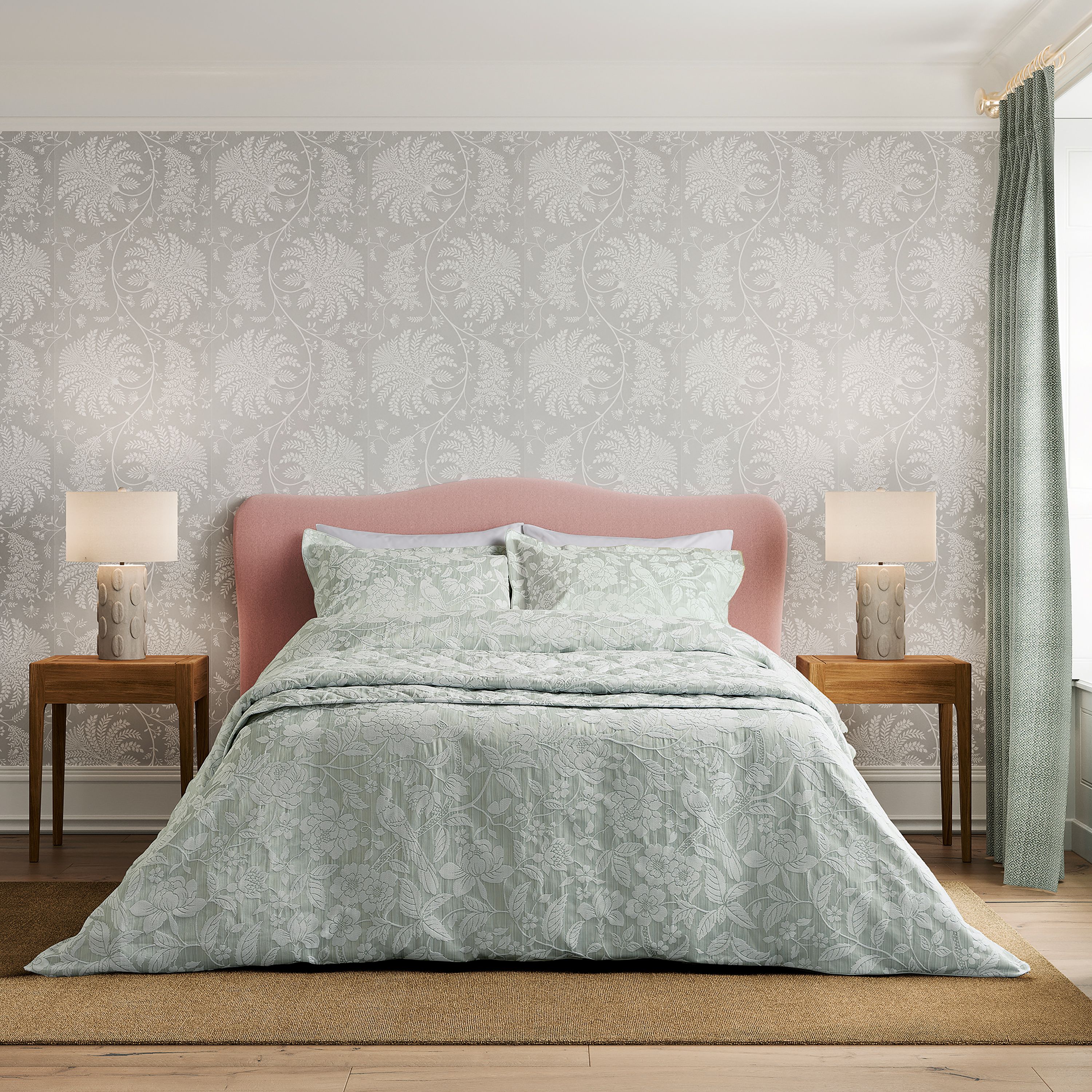 Sanderson Pyramus' Cotton Quilted Throw