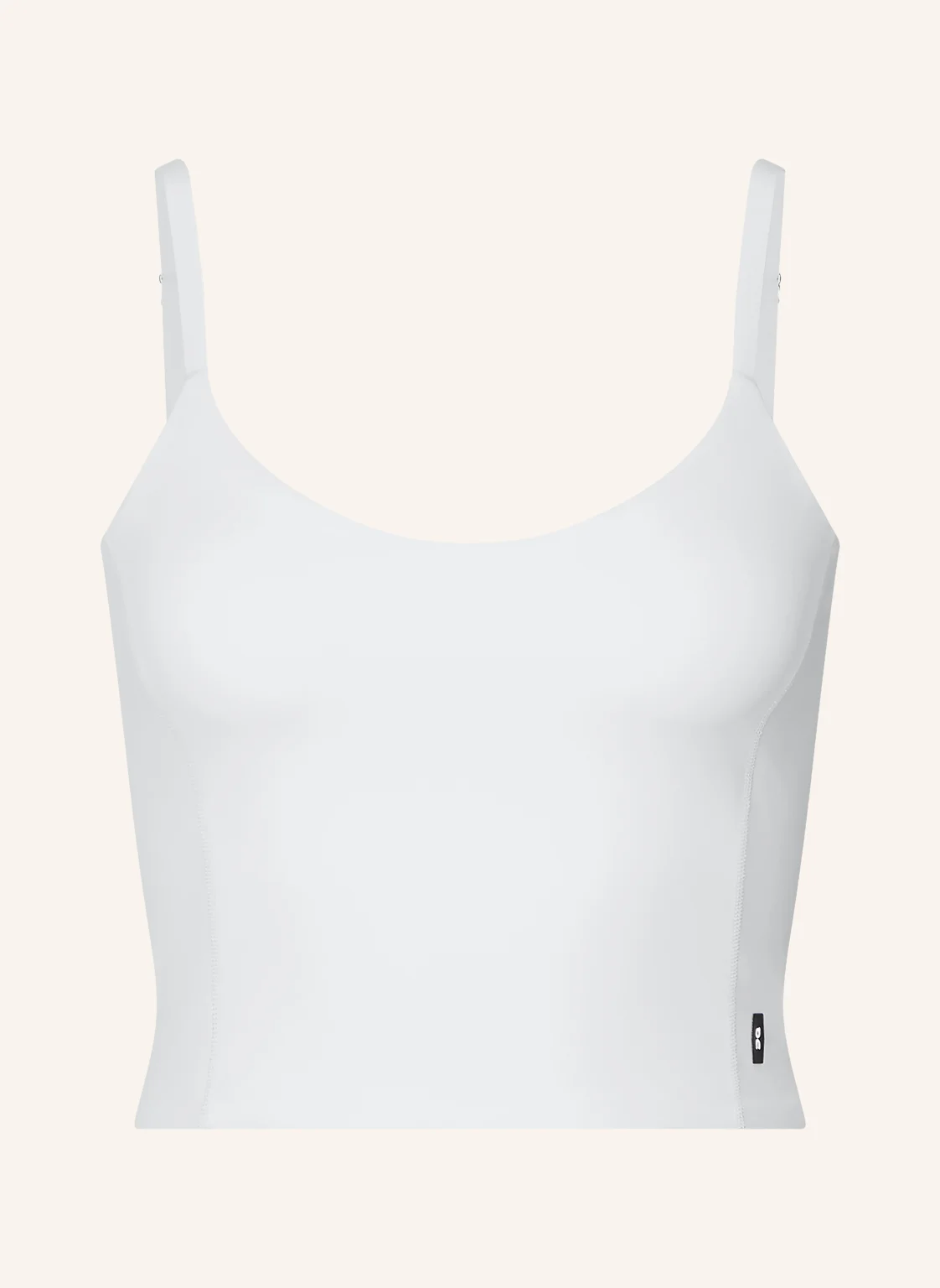 On Cropped-Top STUDIO