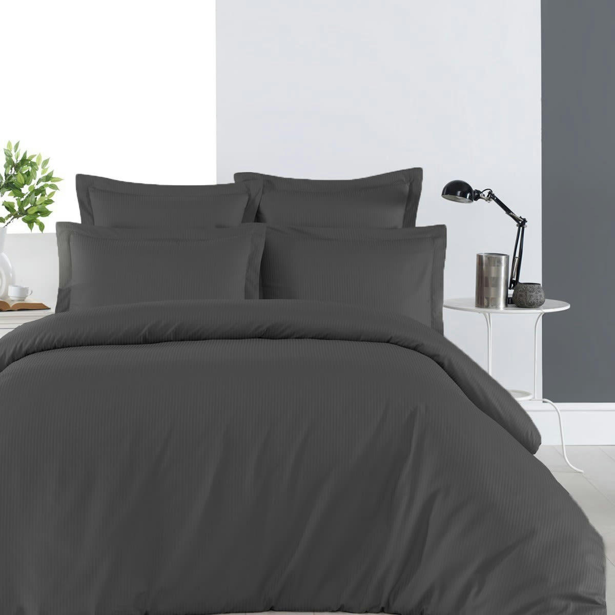 VERSAILLES - Housse de couette rayée réversible en satin d anthracite 140x200 cm