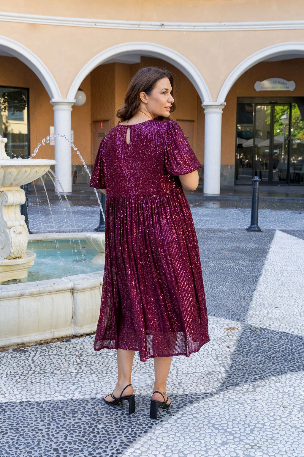 Glimmer Sequin Midi Dress in Wine