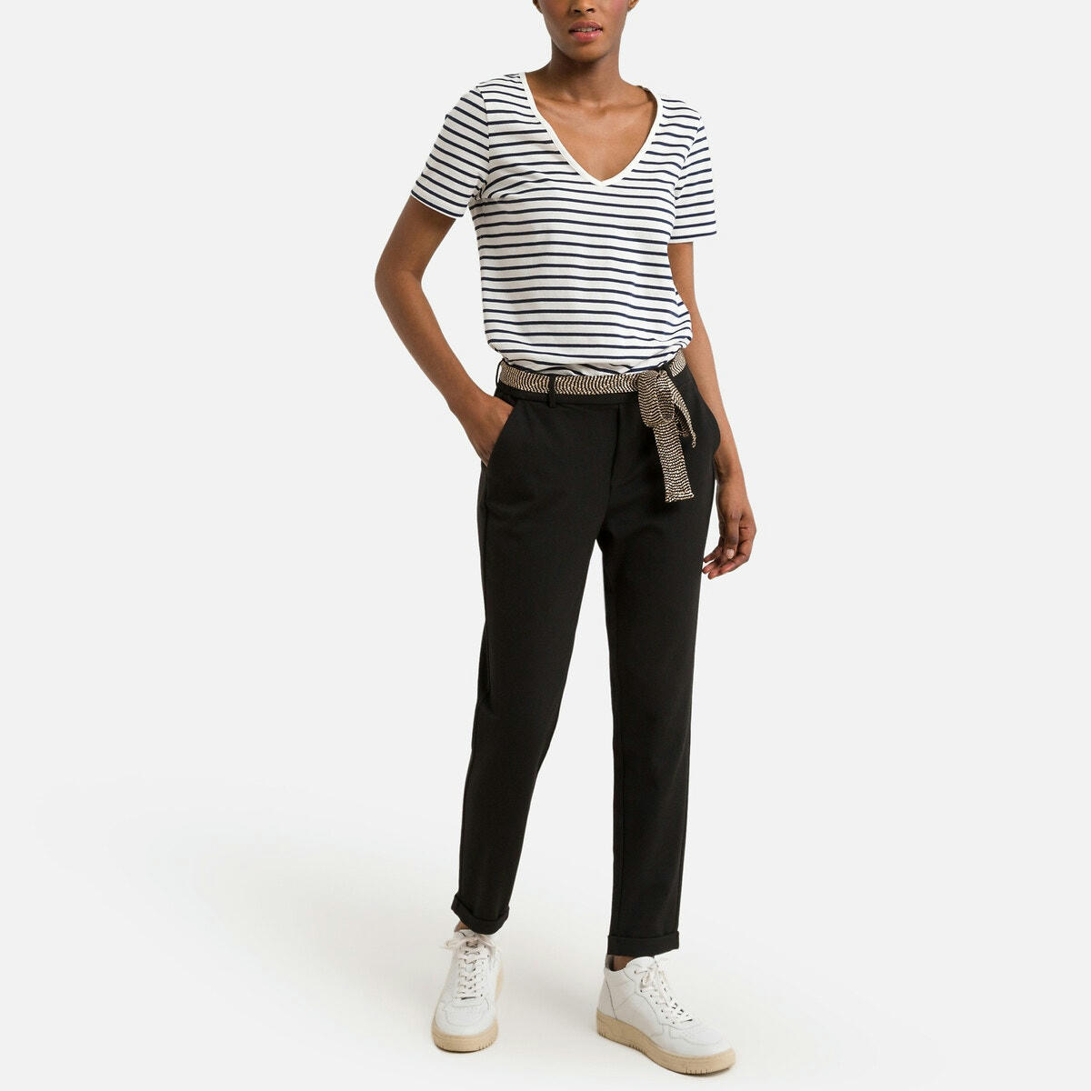 Pantalon droit, ceinture à nbuer