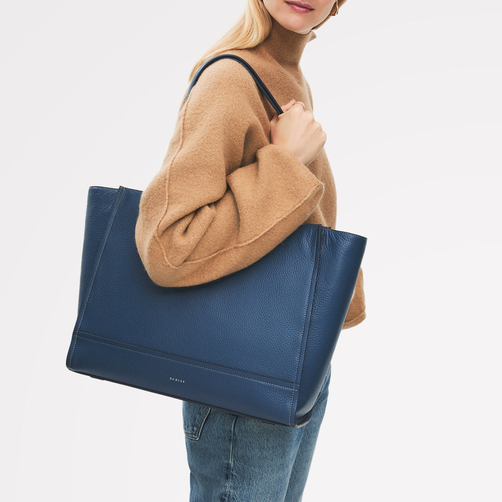 Oak Street - Medium Ziptop Tote
