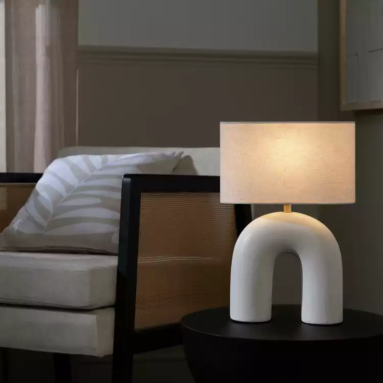 Habitat Wishbone 37cm Ceramic Table Lamp - White & Cream