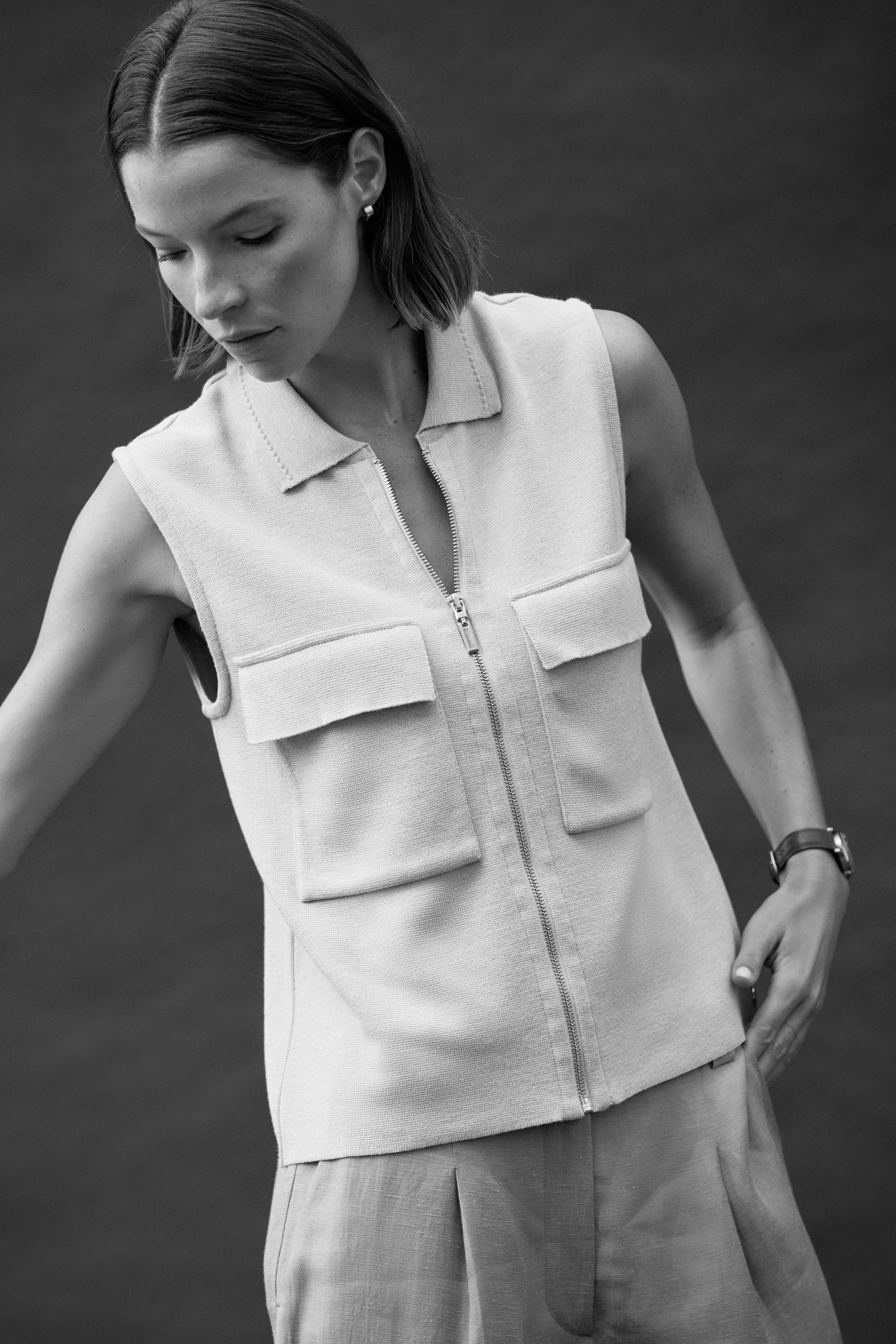 Gilet beige sans manches en maille milano GANACHE/13046/784