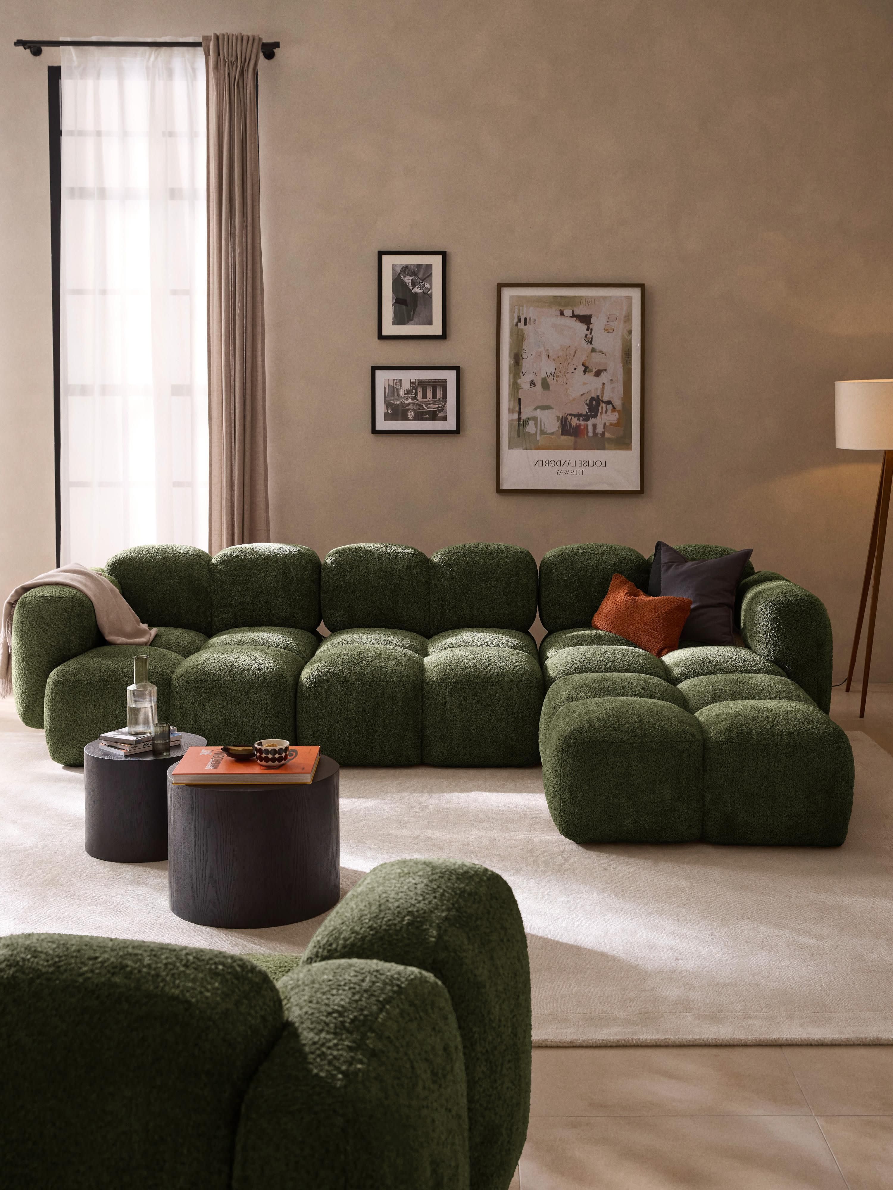 Modulares Sofa Tayla (4-Sitzer) aus Teddy-Bouclé mit Hocker (links/rechts)