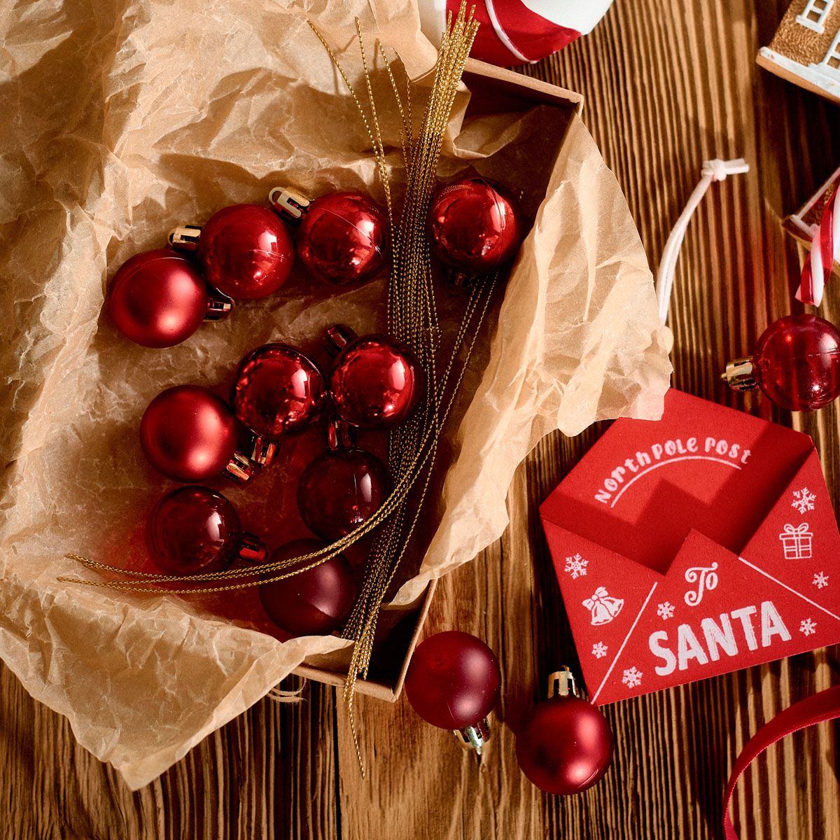 Zestaw bombek GERONI czerwone 24 szt. 3 cm