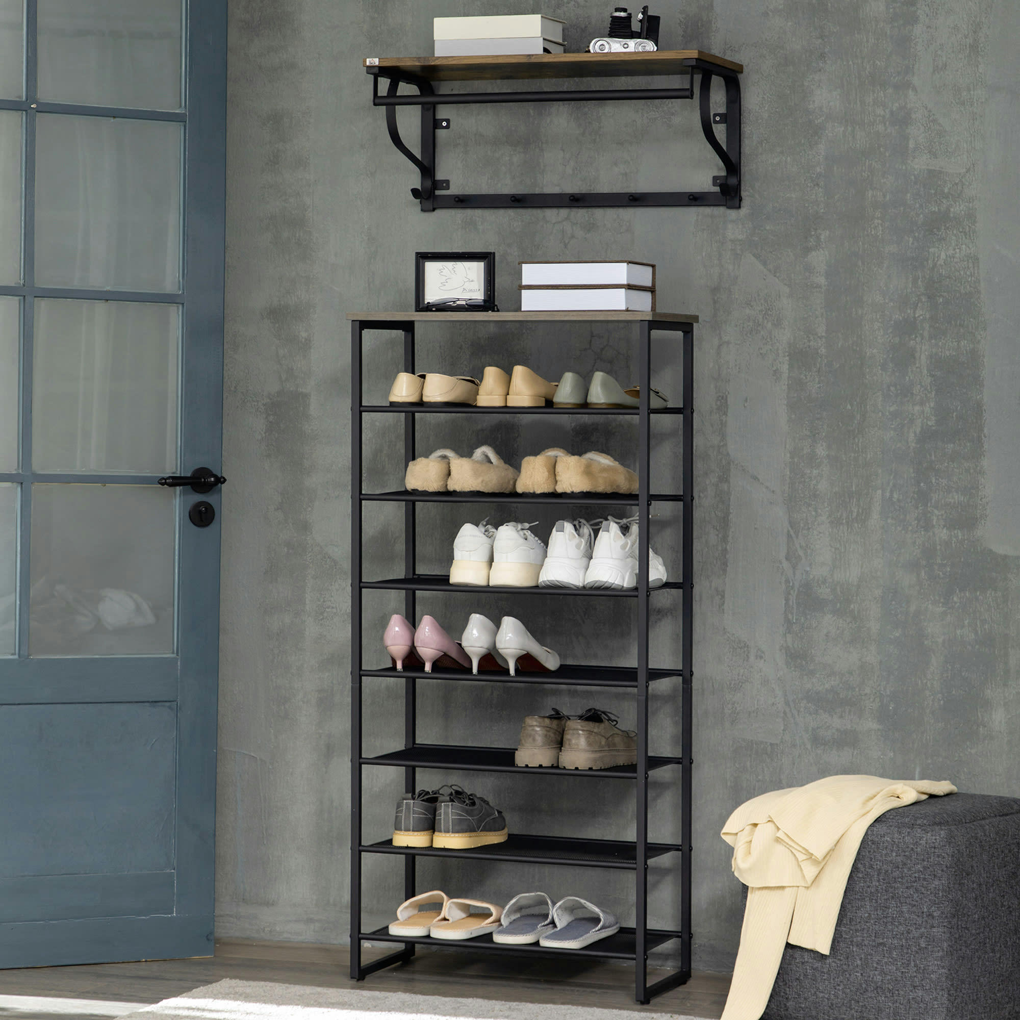 - Etagère à chaussures 7 niveaux et plateau acier noir aspect bois gris