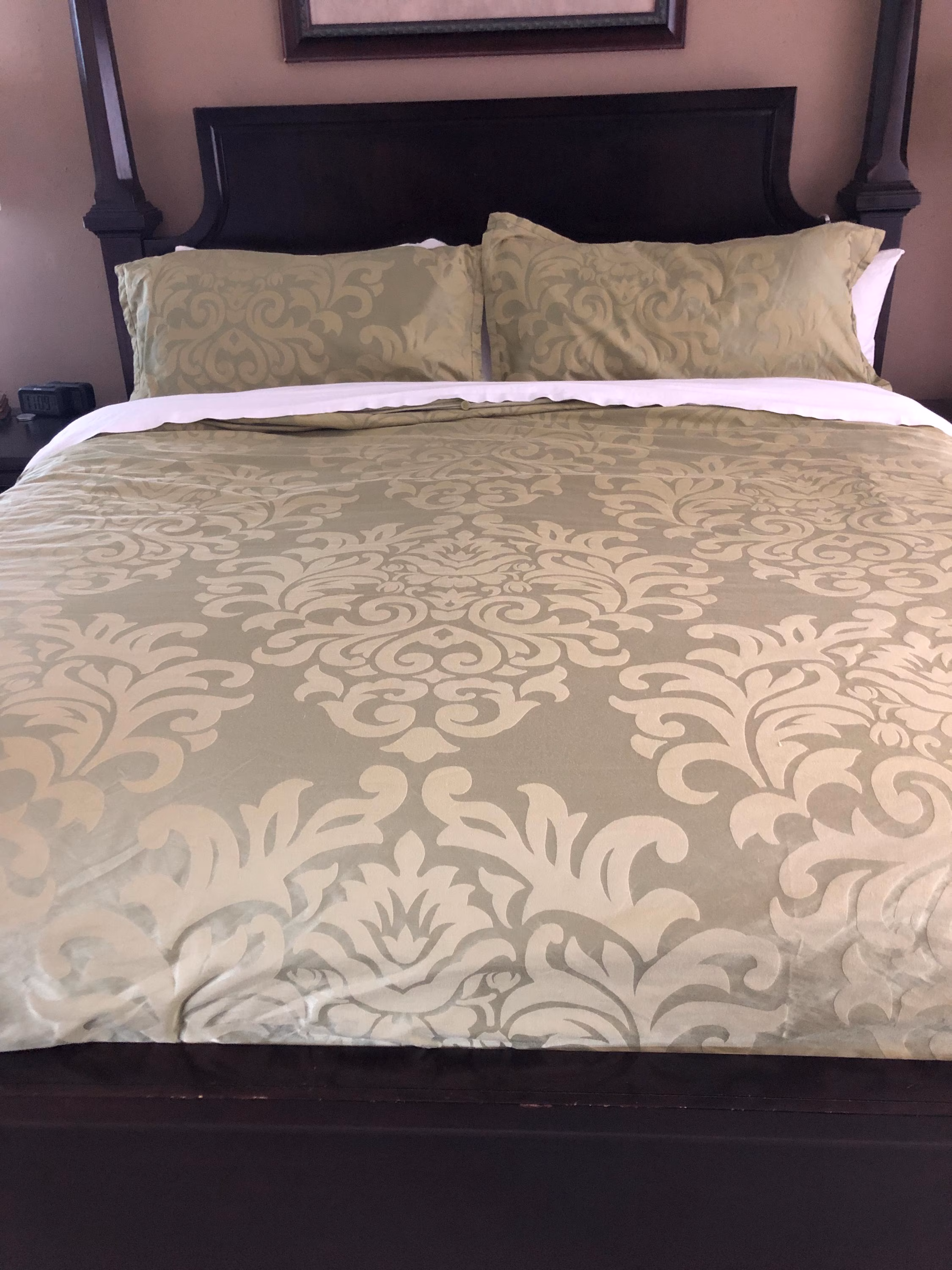 King Duvet and Shams Sage Damask print (CT)