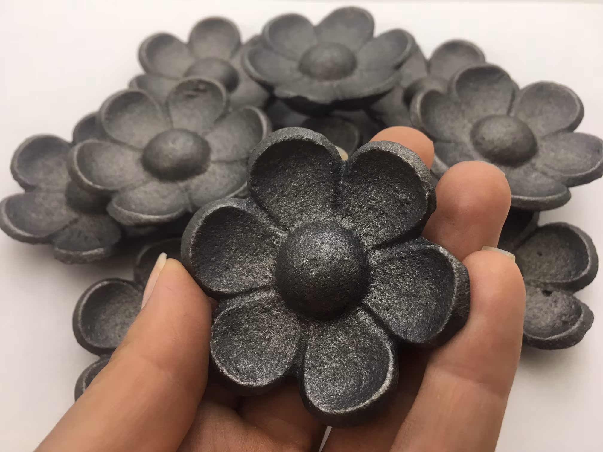 Steel Flower heavy metal iron flower petal paper weight