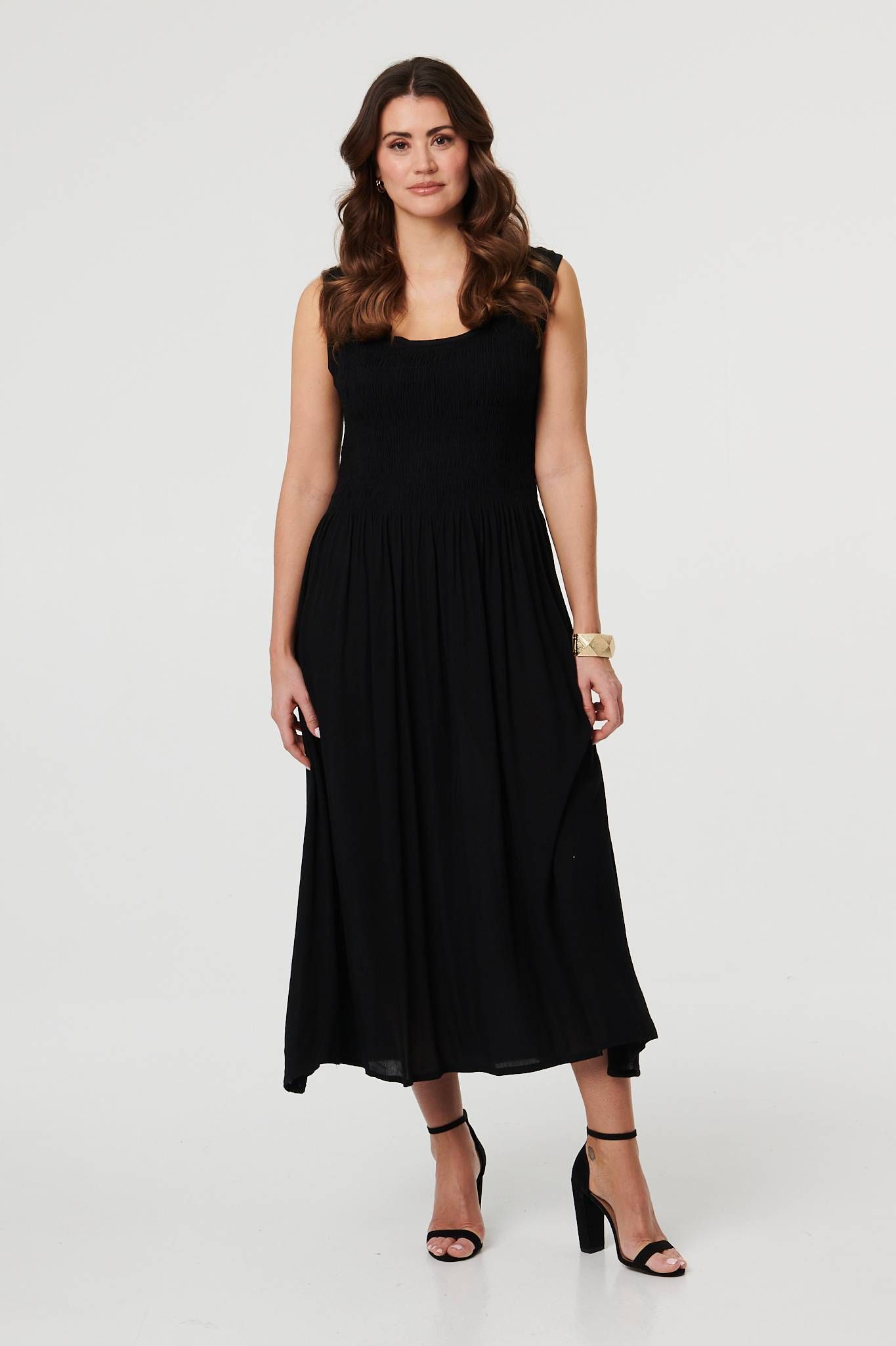 Izabel London Sleeveless Scoop Neck Shirred Midi Dress
