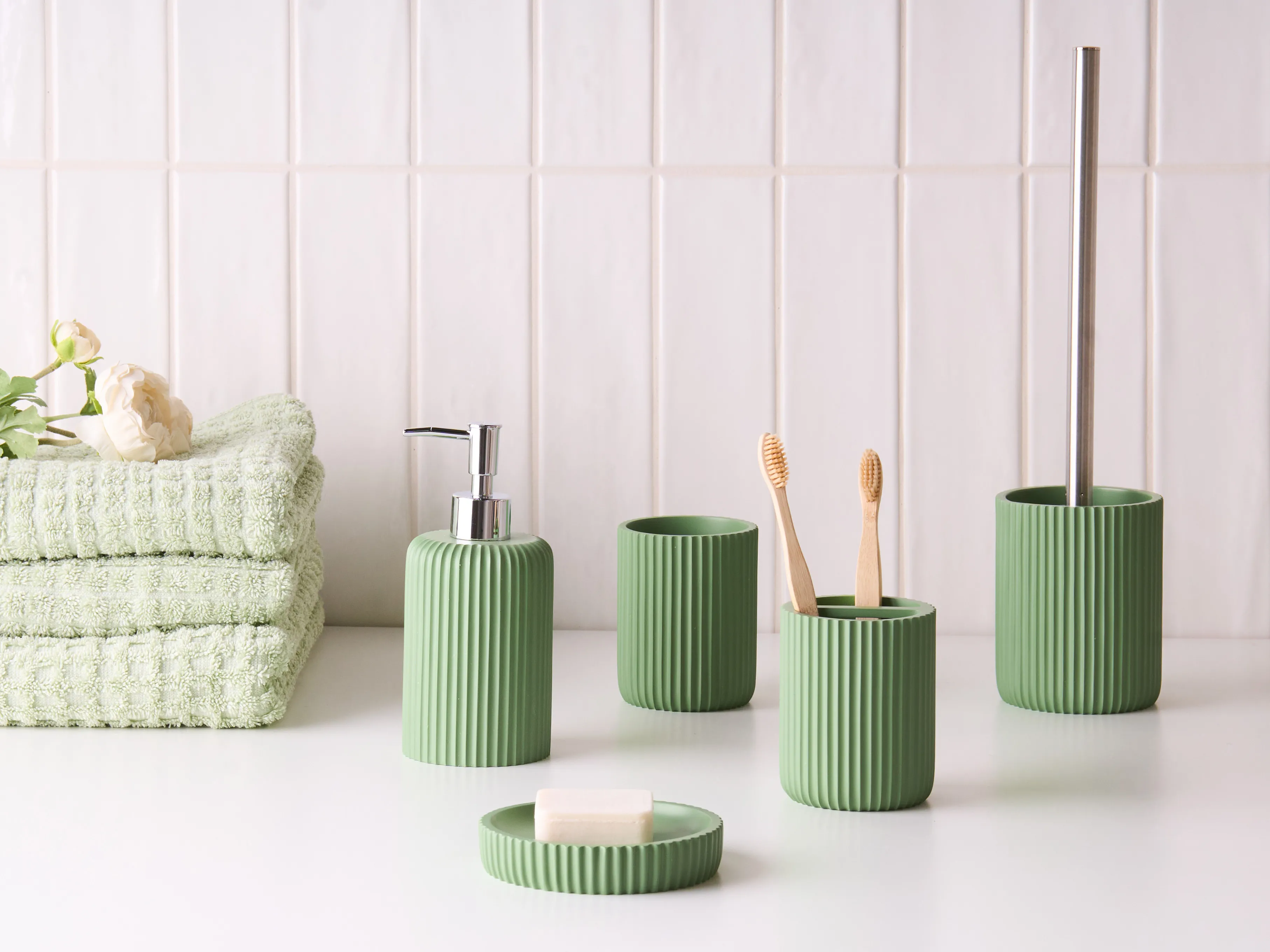 5-Piece Bathroom Accessories Set CAMANA Green
