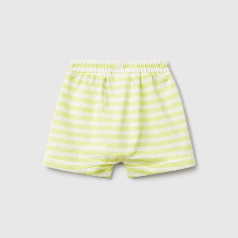 Striped shorts with cuffs