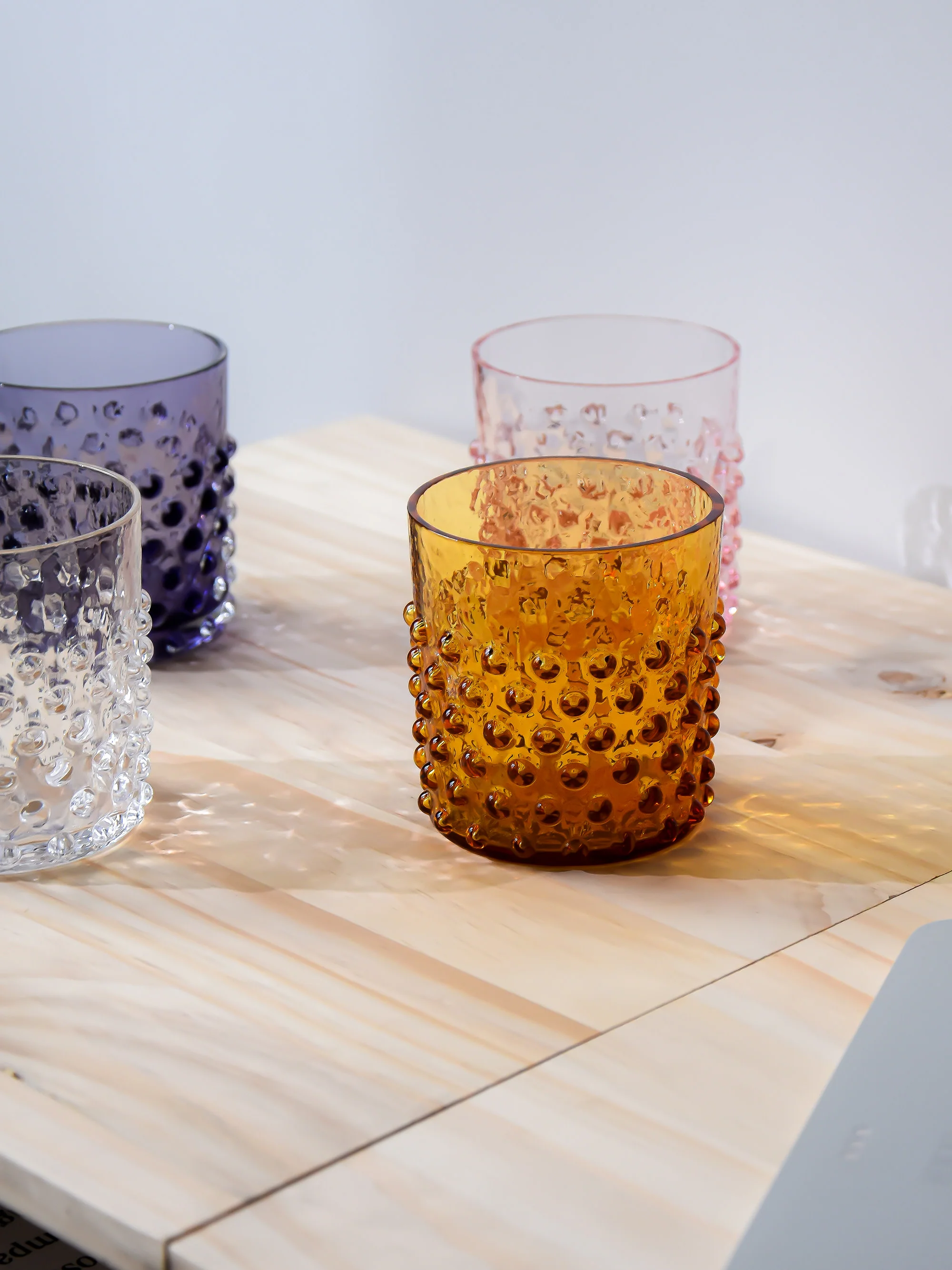 Mundgeblasene Trinkgläser Hobnail, 2er-Set