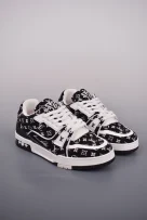 Louis Vuitton Sneakers pattern black