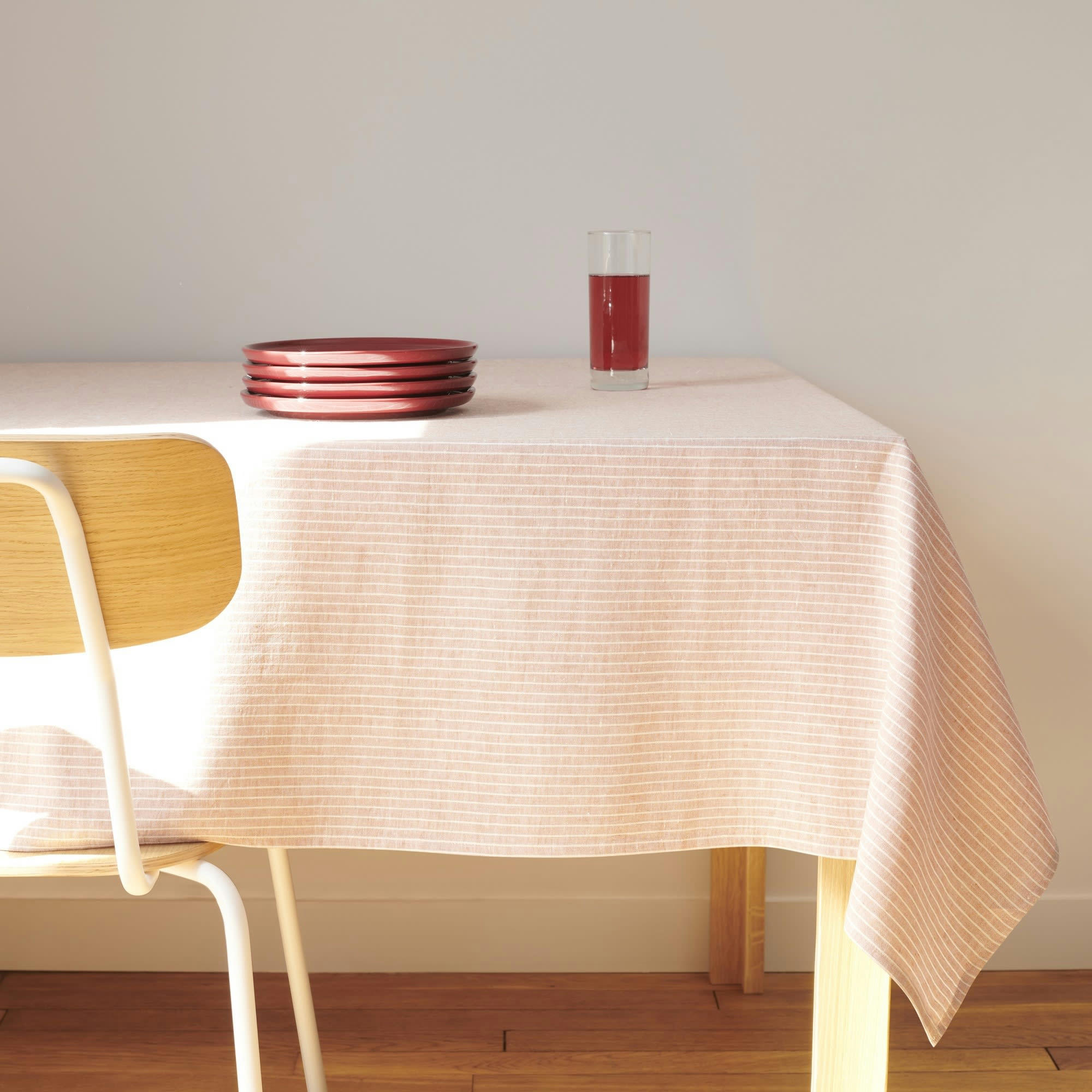 NAPPE NATURELLE - Nappe en lin rouge rayé 180x180cm