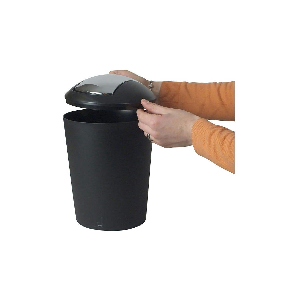 MARTA - Poubelle de salle de bain en plastique noir et argent 5L