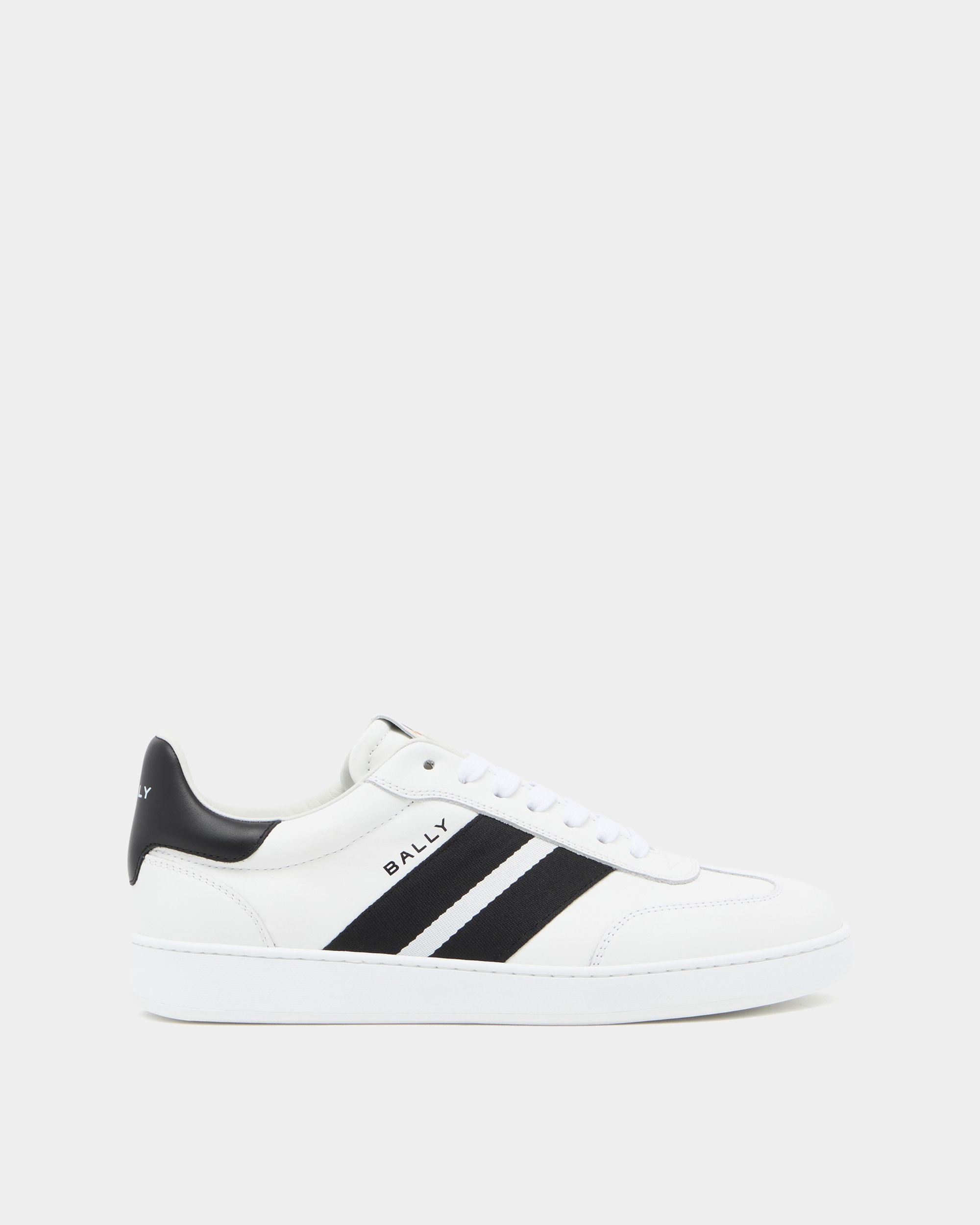 Retro Crest Sneaker Aus Leder In Weiß