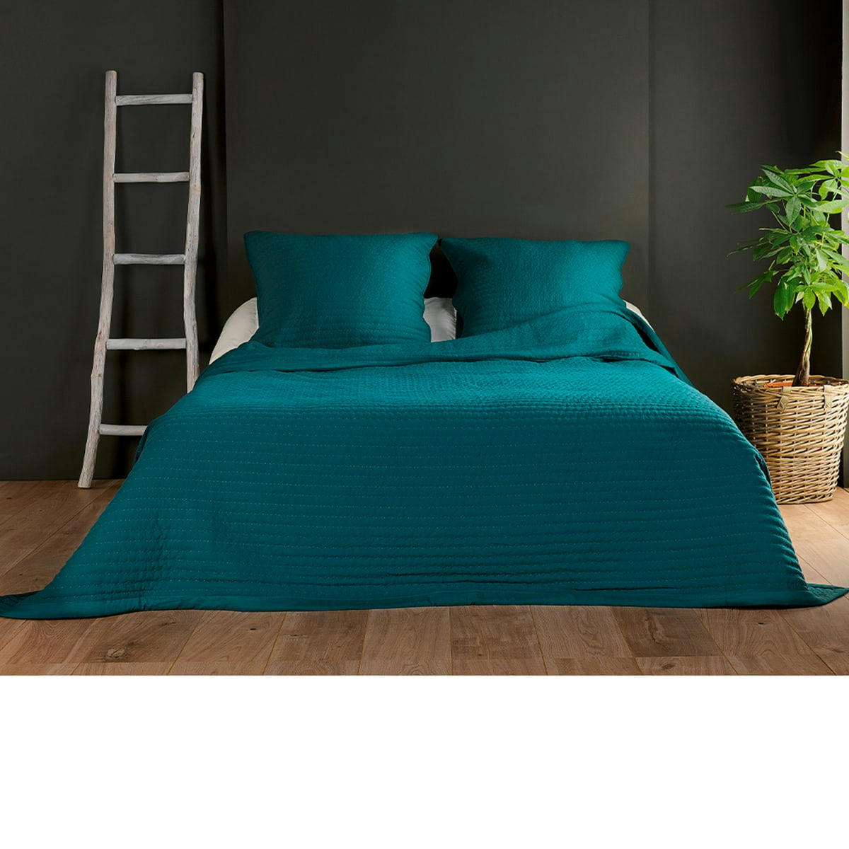 - Couvre lit et taie matelassés polyester vert emeraude 180x240 cm