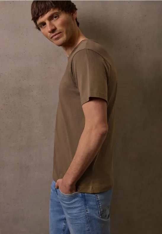 Basic V-Neck T-Shirt