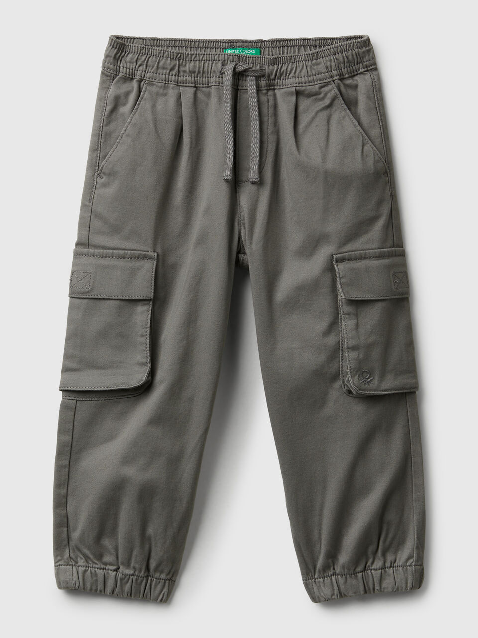 Cargo trousers with drawstring