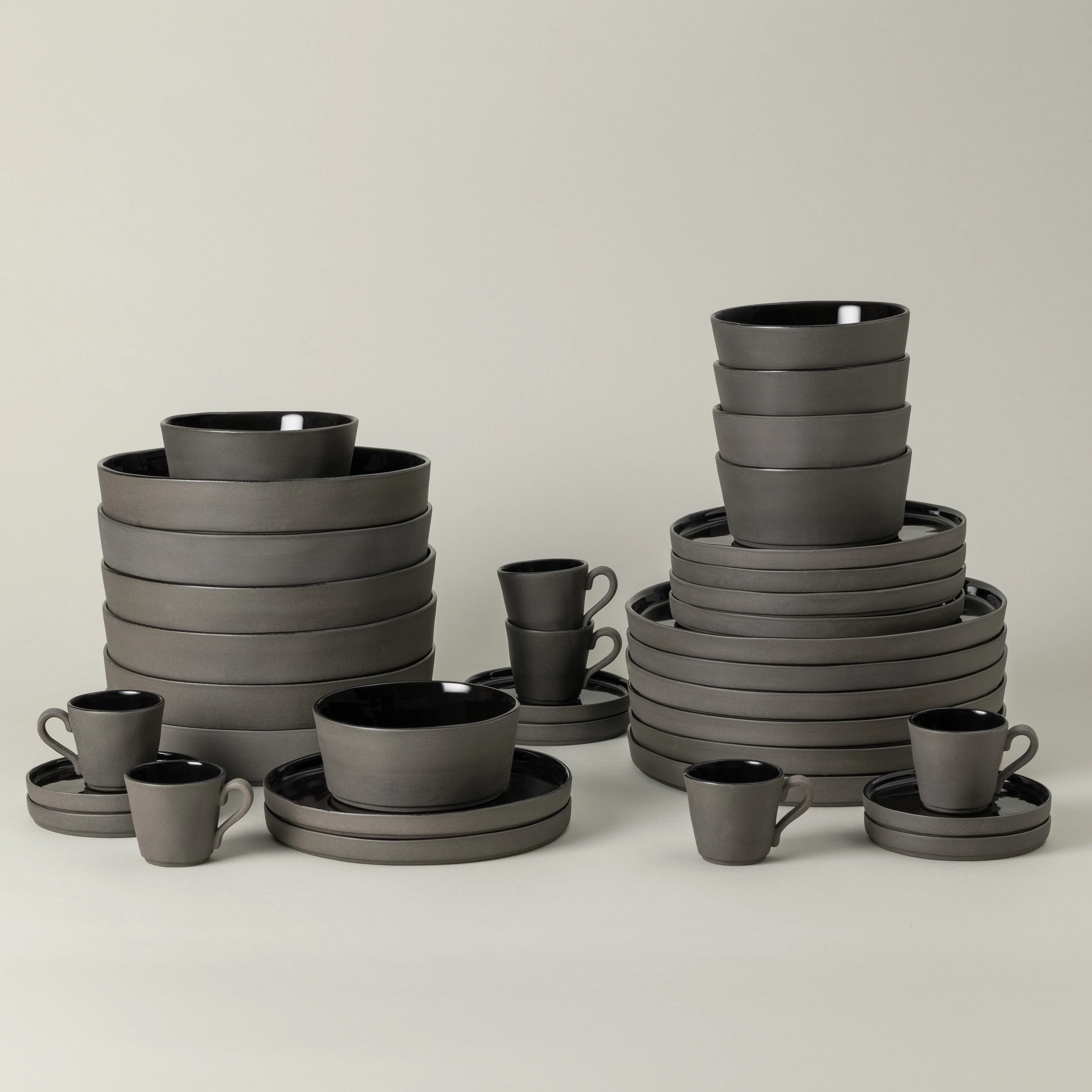 30-Piece Dinnerware Set with Coffee Cup and Saucer Lagoa Ecogres