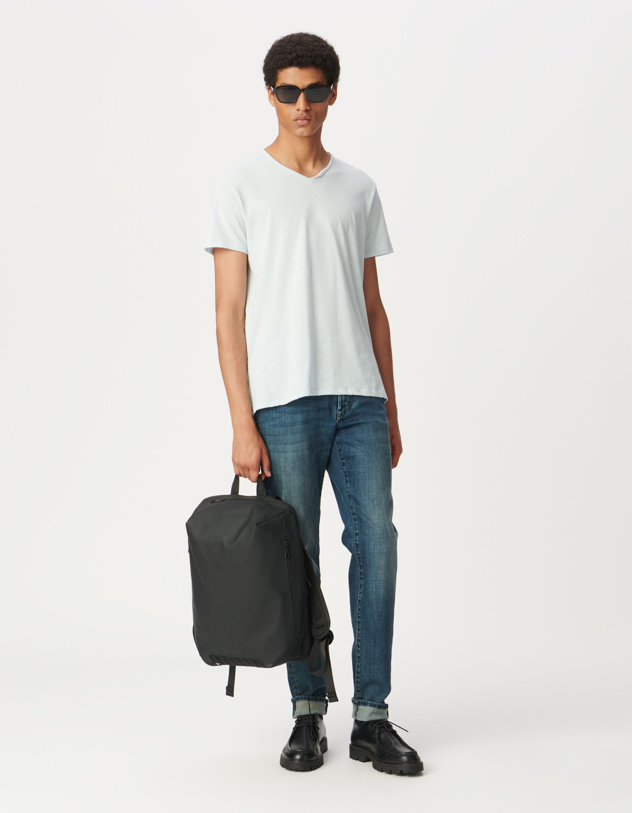 T-shirt L'Essentiel ciel coton bio encolure V Homme