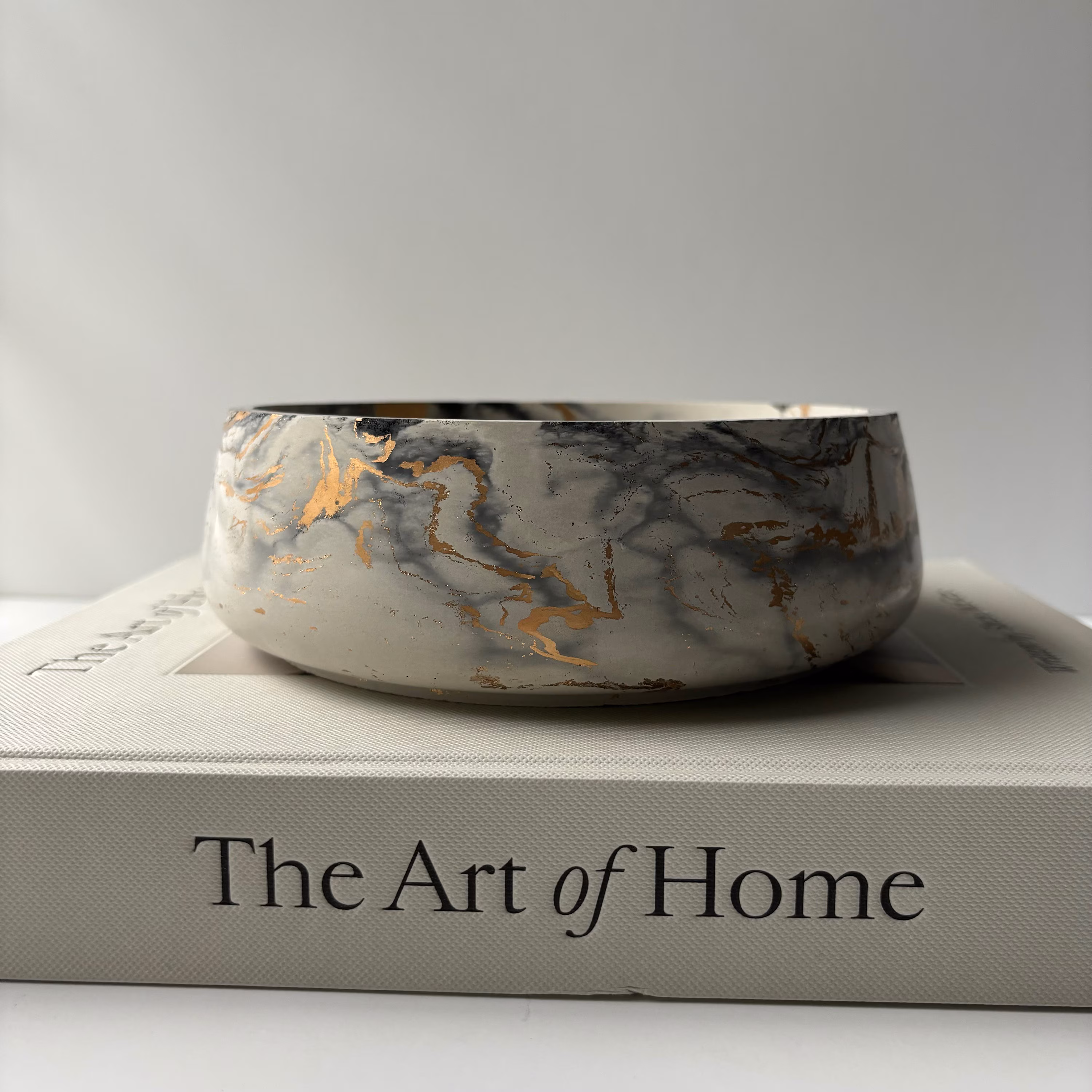 Daza - Handmade Concrete Bowl: Decorative Centerpiece, Catchall