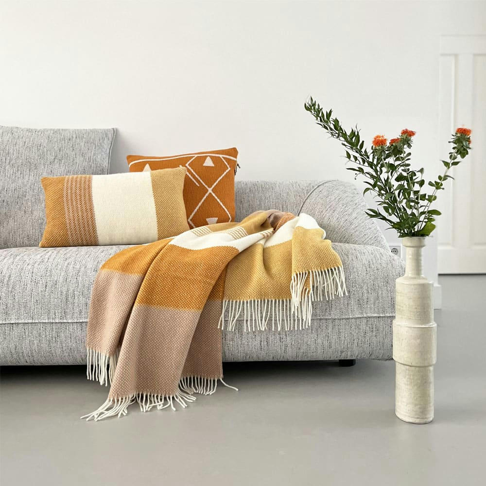 FESTIVITY - Plaid en laine de fête jaune 140x200