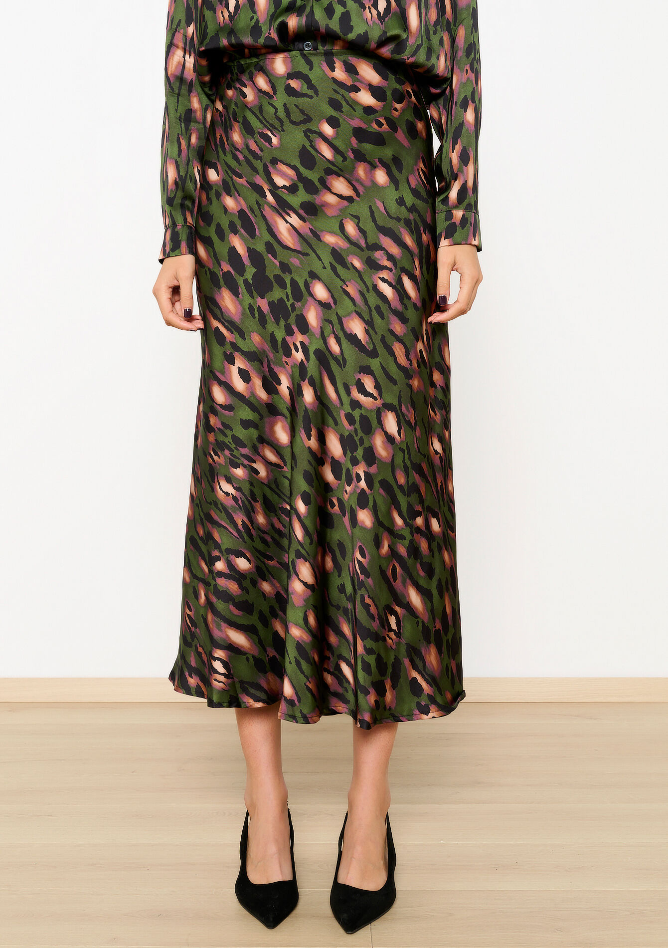 Satijnen rokmet luipaardprint