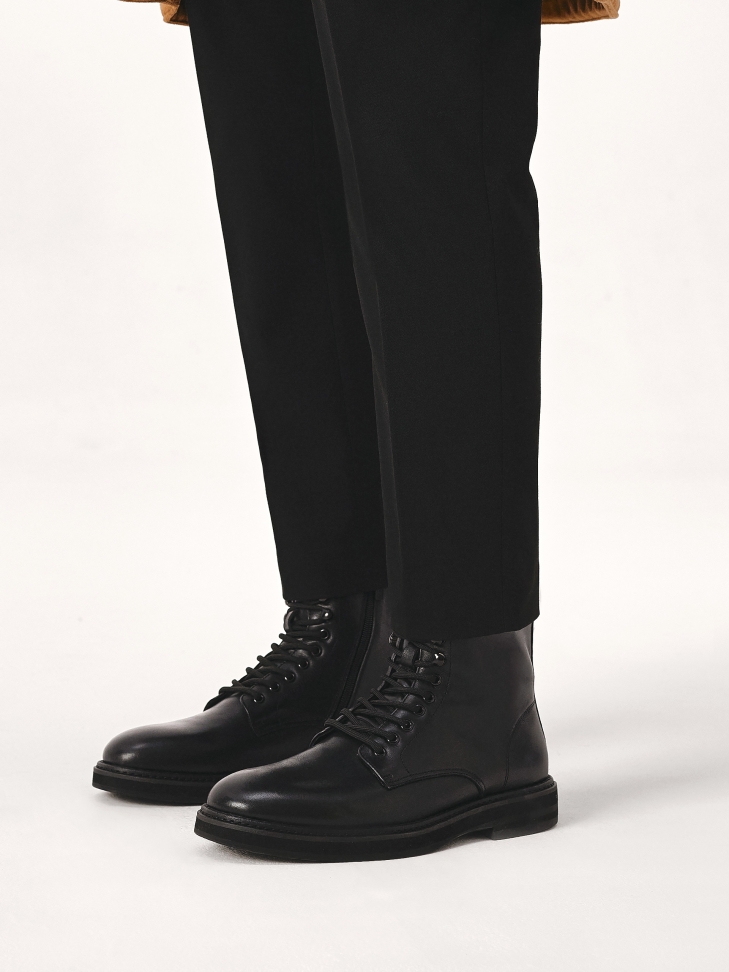 Classic men's boots in military style