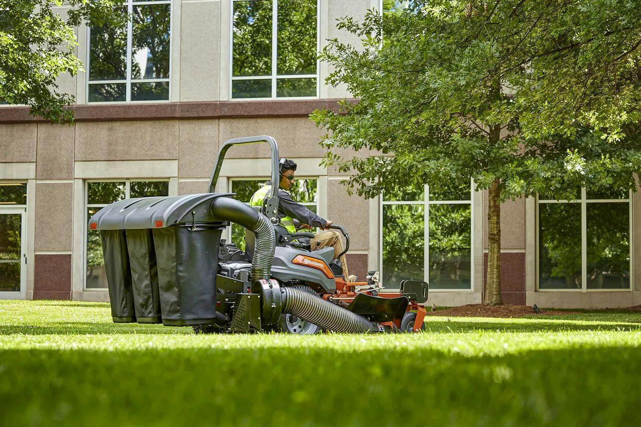 Husqvarna Soft Twin-Bin Grass Bagger for Lawn Tractors & Mowers 42-in,