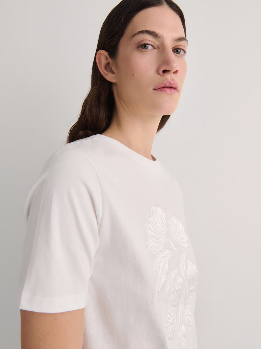 T-Shirt With Patch Appliqu&eacute;
