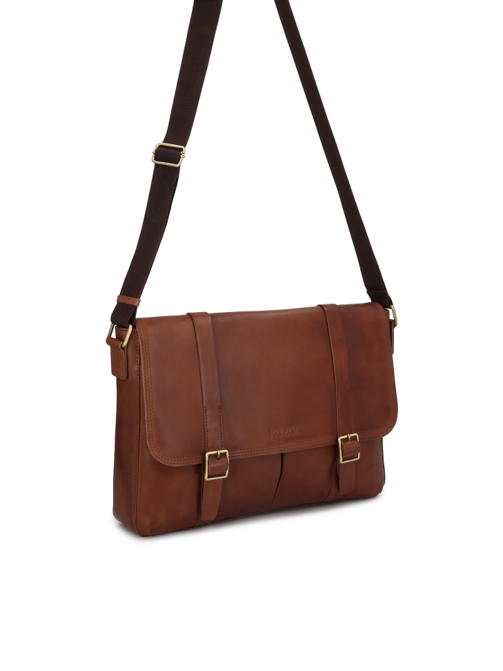Brown shoulder bag with laptop pocket