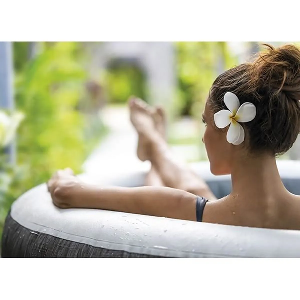 Pure Baltik inflatable spa 6 places and cleaner