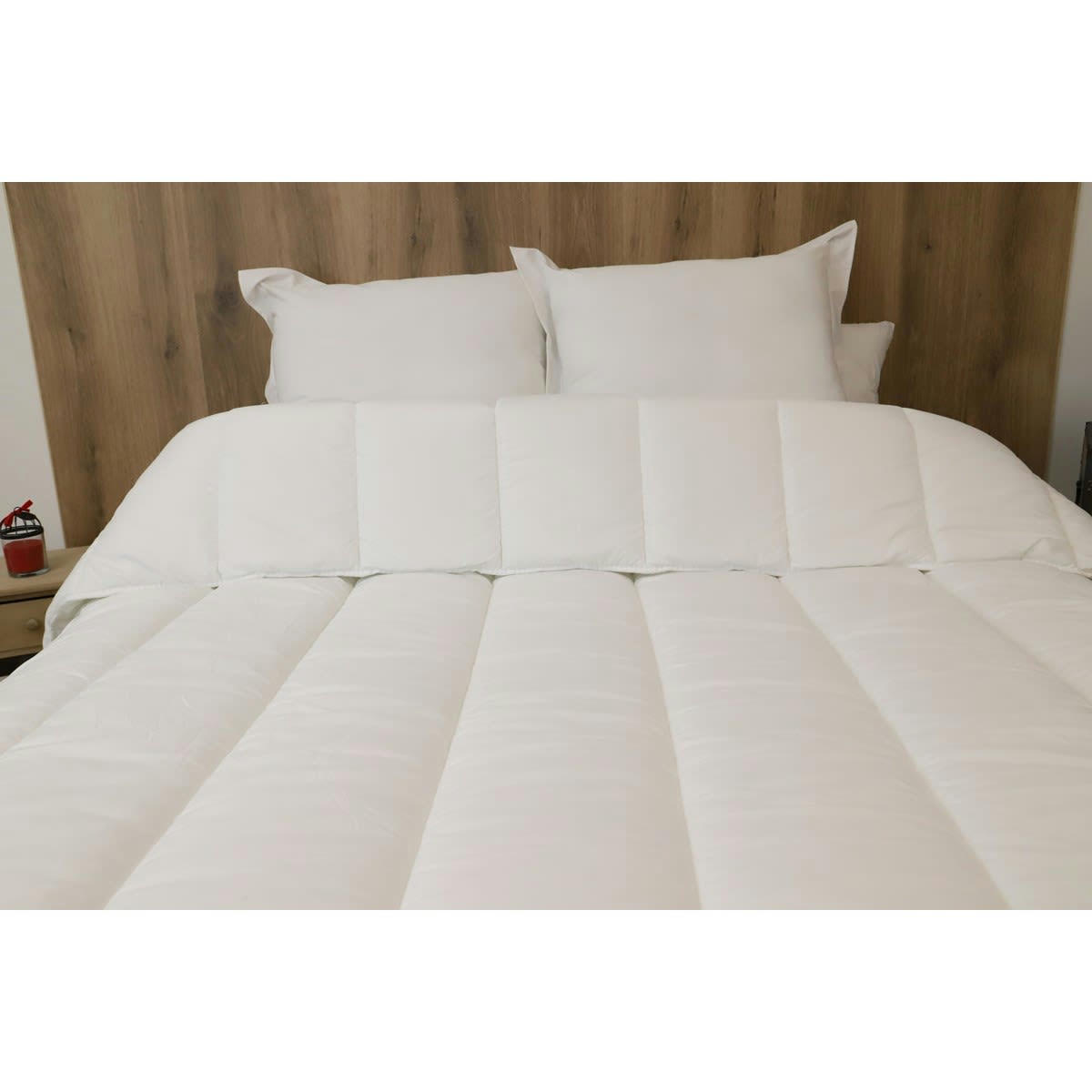 COUETTE OLYMPE - Couette blanche 550gr hiver en polyester blanc 220x240 cm