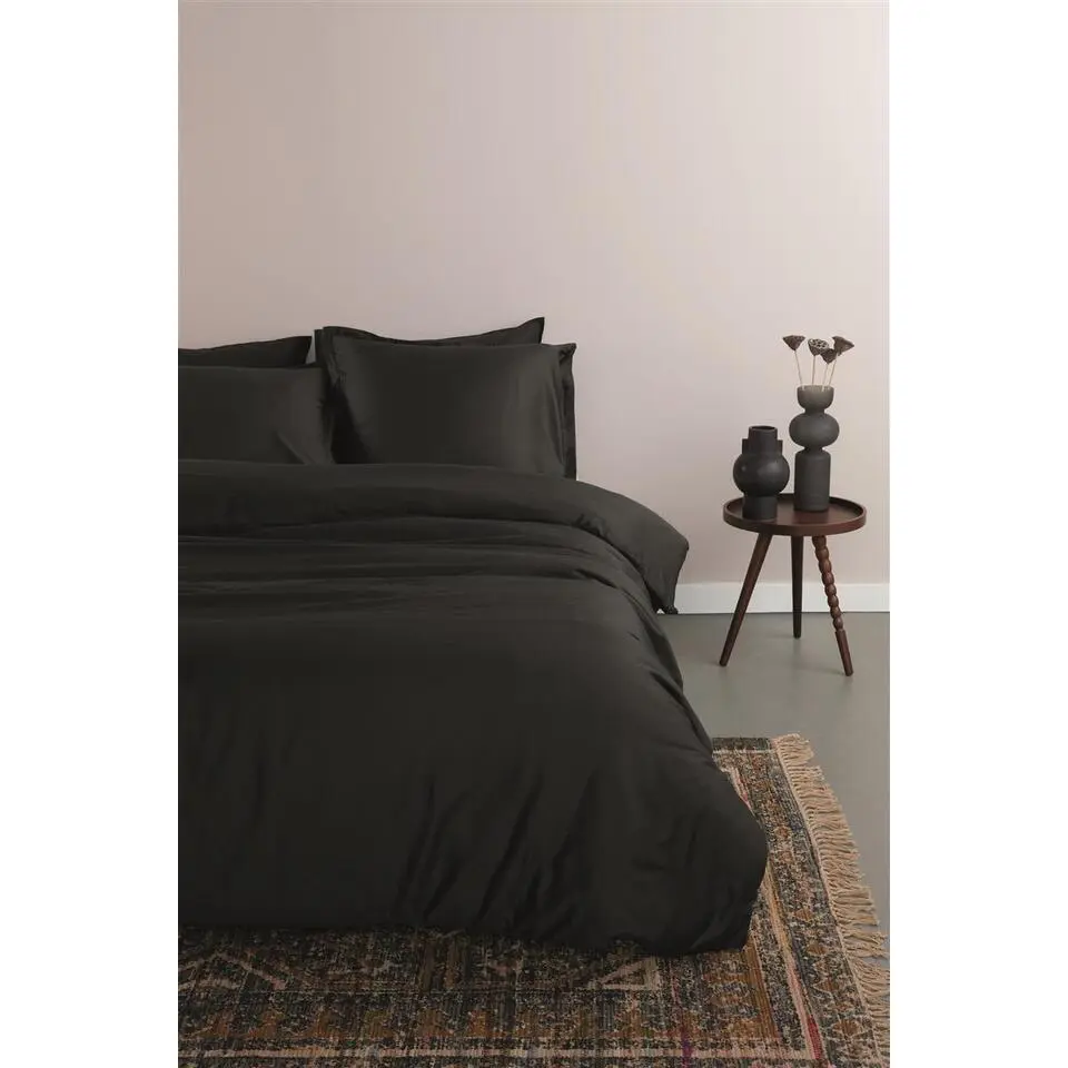 Ambiante Satin Uni dekbedovertrek - 140x200/220 - Zwart